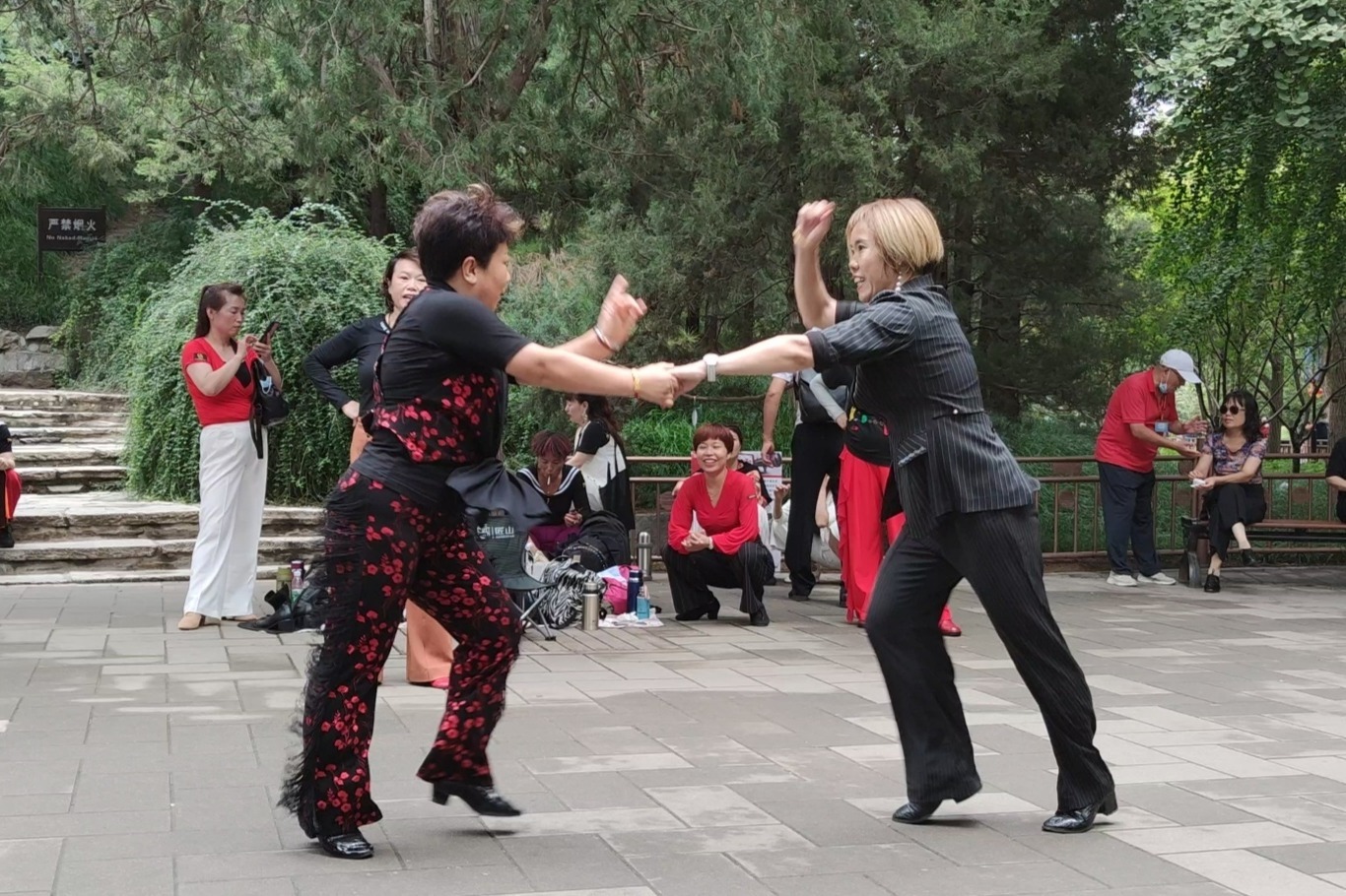 吉特巴《惜别的海岸》舞步动感时尚，旋律优美动听