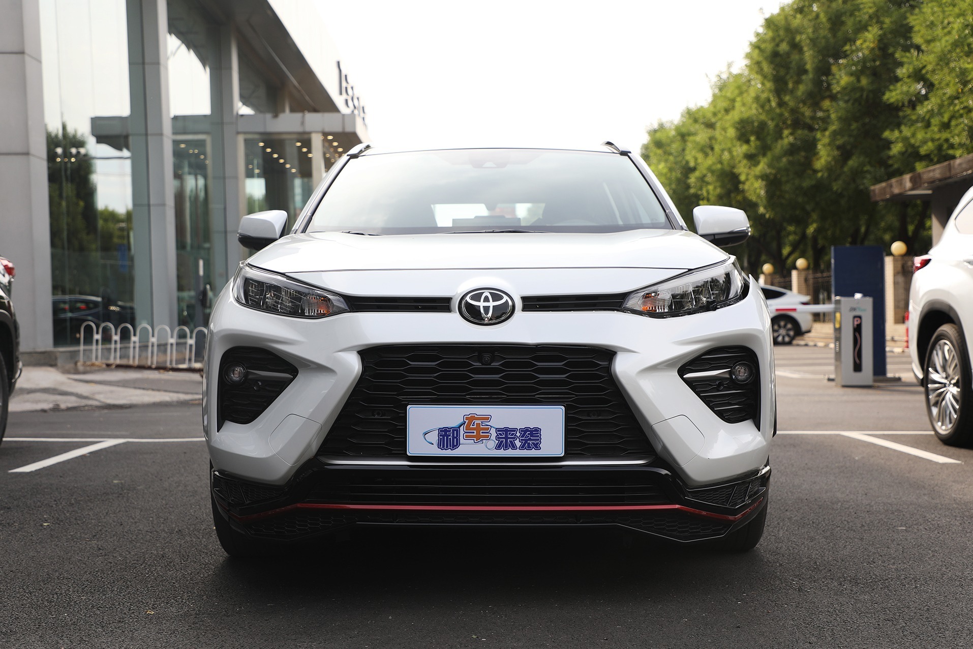 RAV4荣放姊妹车型，首选2.0L四驱豪华版，广汽丰田威兰达亮点解析