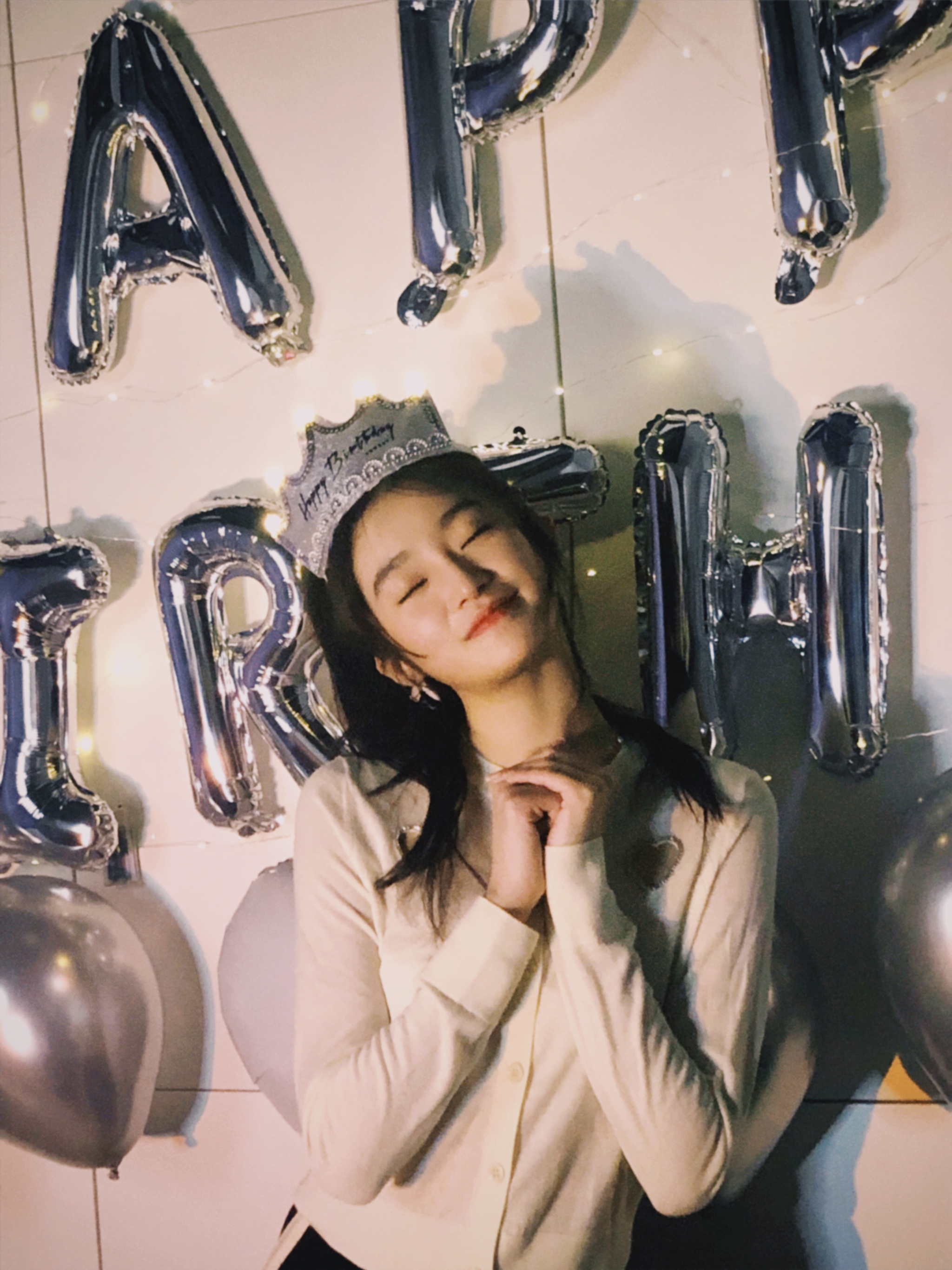 小芈月越来越漂亮了!柴蔚晒图庆祝19岁生日 头戴礼帽甜美可人__凤凰网