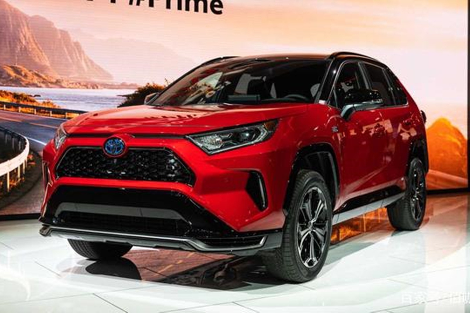 20万预算。丰田RAV4荣放值得买吗？性价比高的？