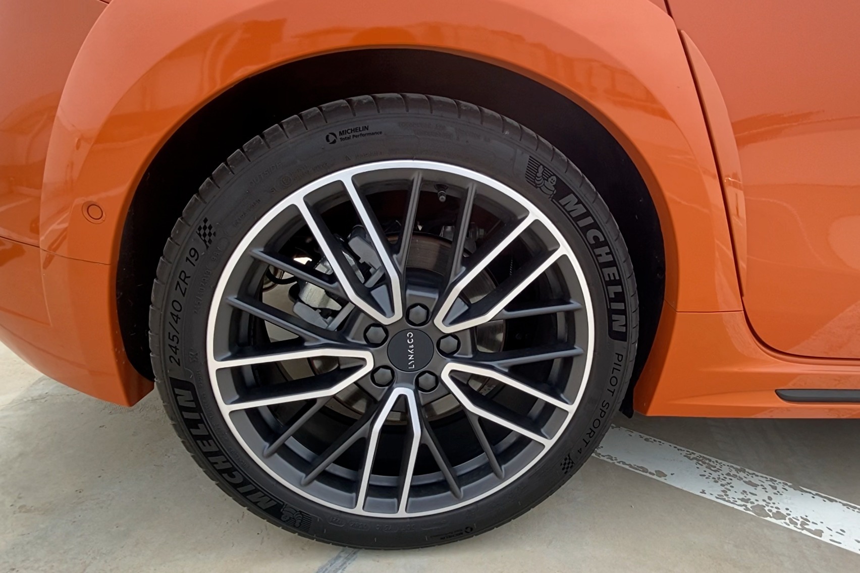 星车大曝光:领克02 hatchback轮圈介绍,轮胎的选择十分厚道