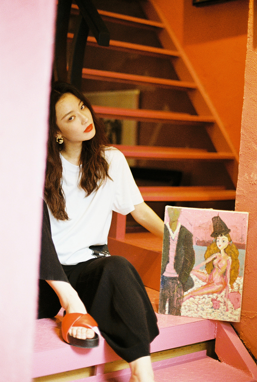 孙佳雨七夕浪漫写真 恣意笑容明艳动人