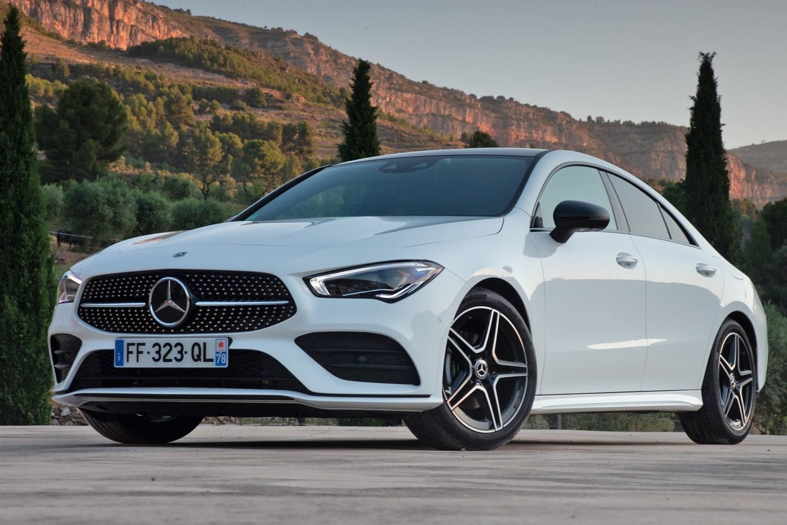 30万预算，奔驰CLA值得买吗？性价比高吗？