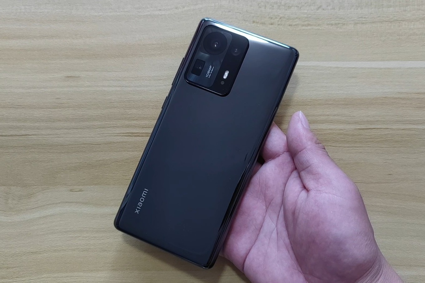 小米mix4详细开箱上手全陶瓷机身手感爽屏下摄像头完美