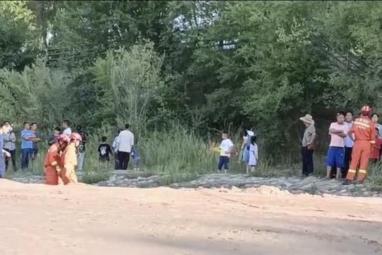 黄河汛期水位涨幅不定 兰州海事局搜救中心：切勿戏水！注意安全！