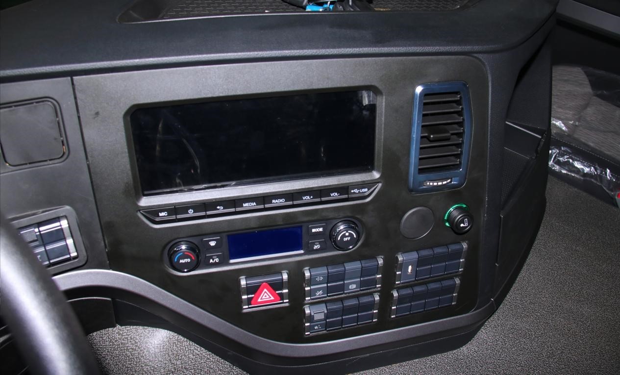 豪沃v7x国六自卸成都上市亮点多多引发购车热潮