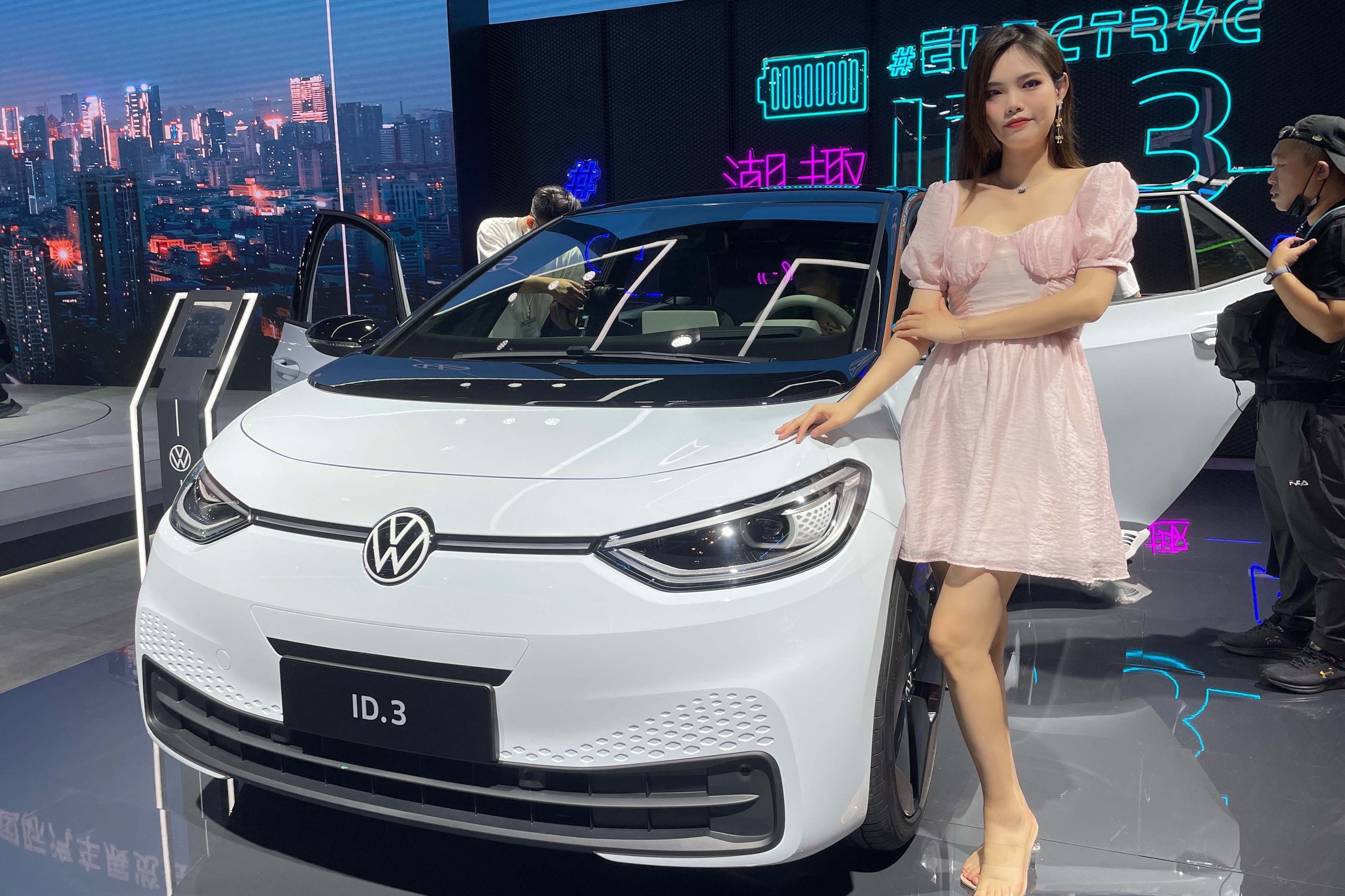 纯电时代高尔夫大众id3成都车展亮相