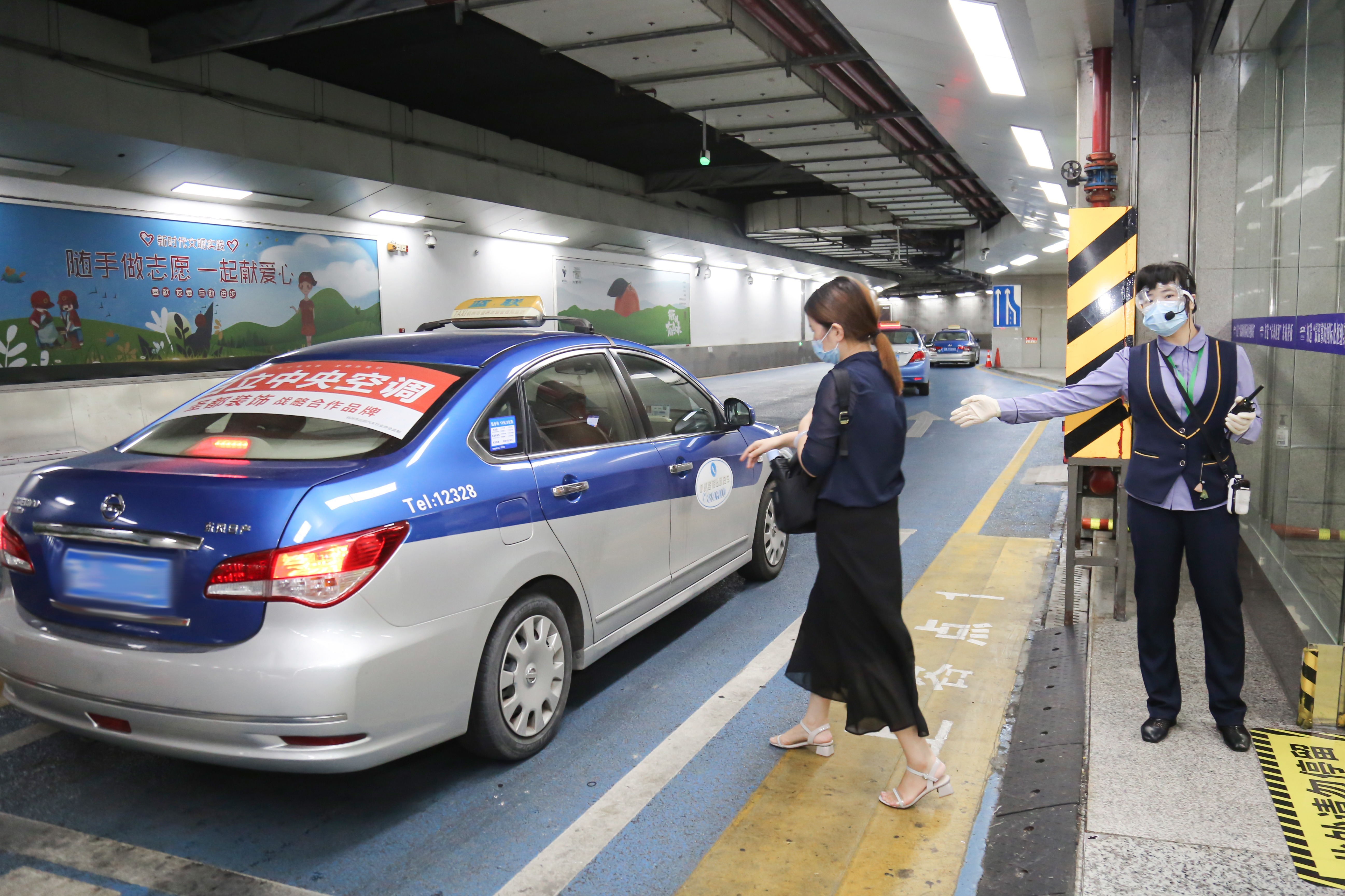 视频 | 抗疫进行时：杭州东站加强出租车及网约车防疫措施