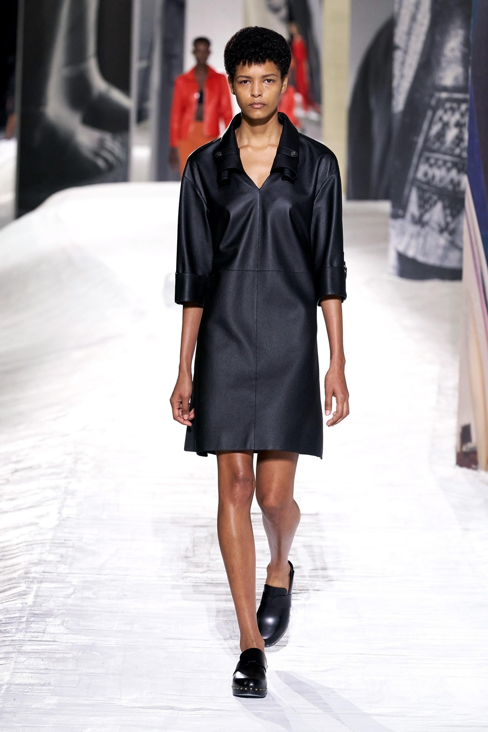hermès 2021春夏系列,简洁且高级的剪裁,充分凸显爱马仕精湛的皮革