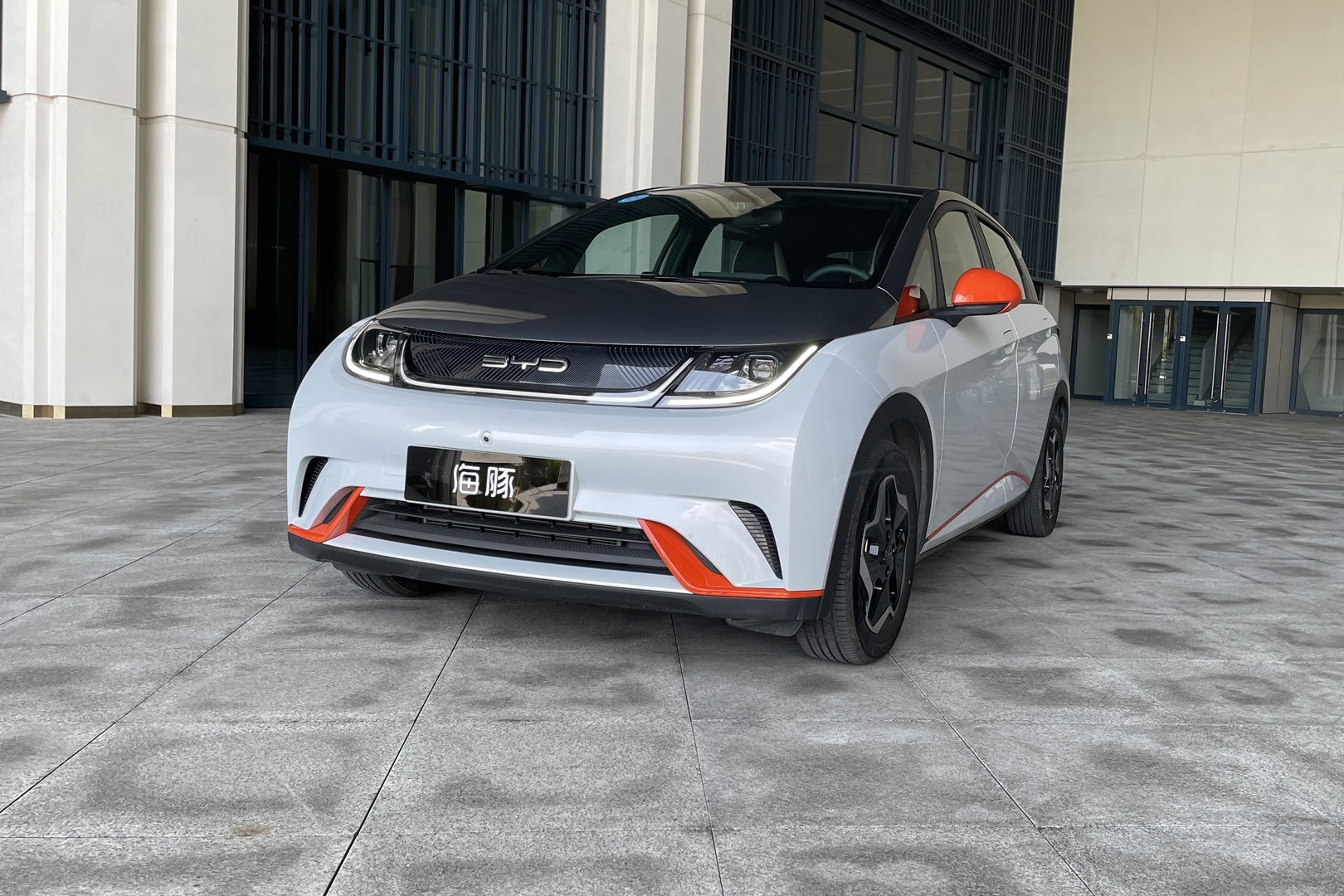 细节好感拉满，比亚迪海豚换挡居然还有水滴的声音！