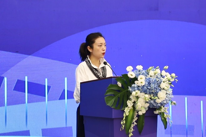 周超毅介绍成都影视城