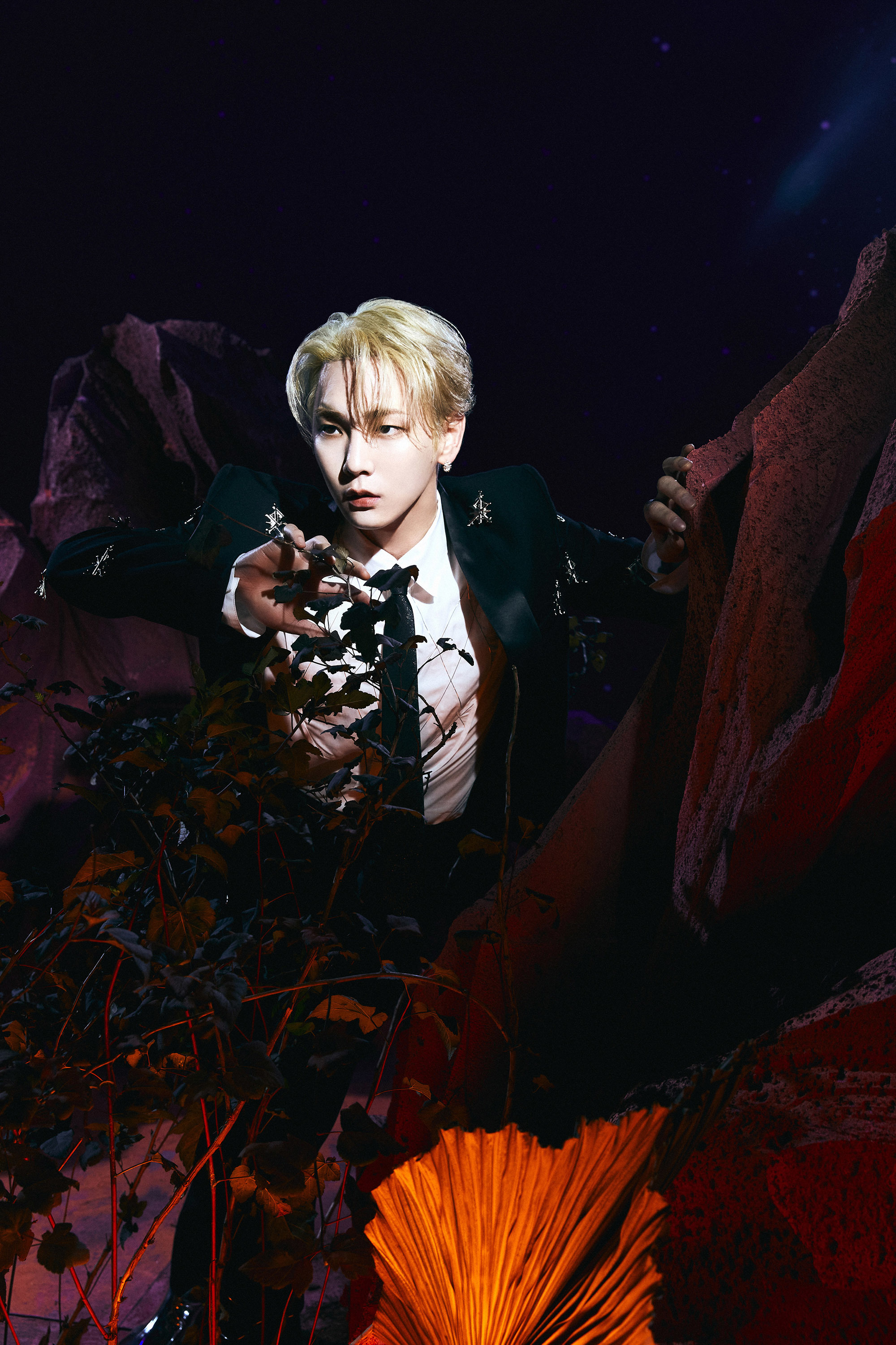 shinee成员key参与新solo专辑两首收录曲作词!__凤凰网