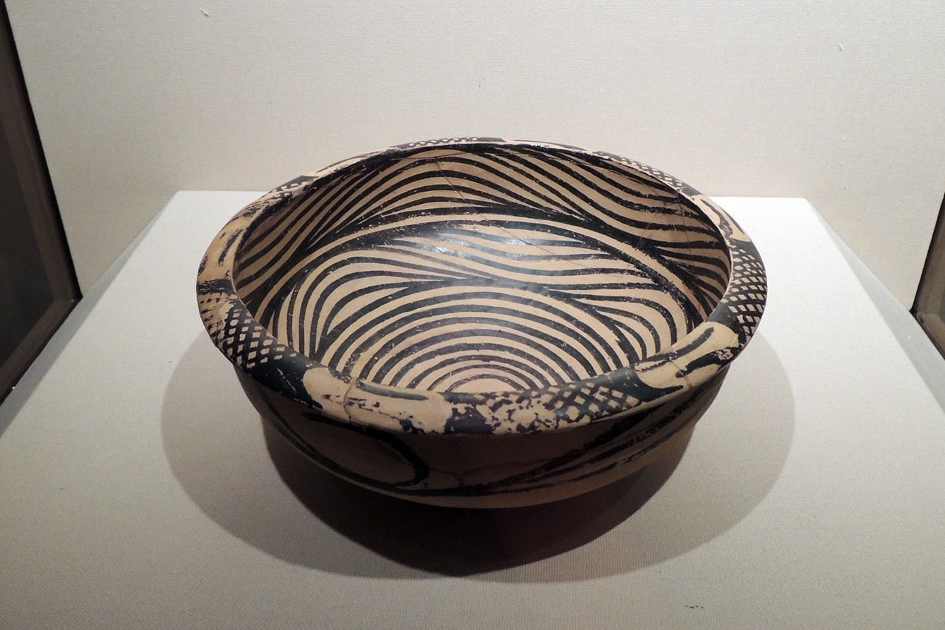 中国古代最美陶器5水波纹内彩盆