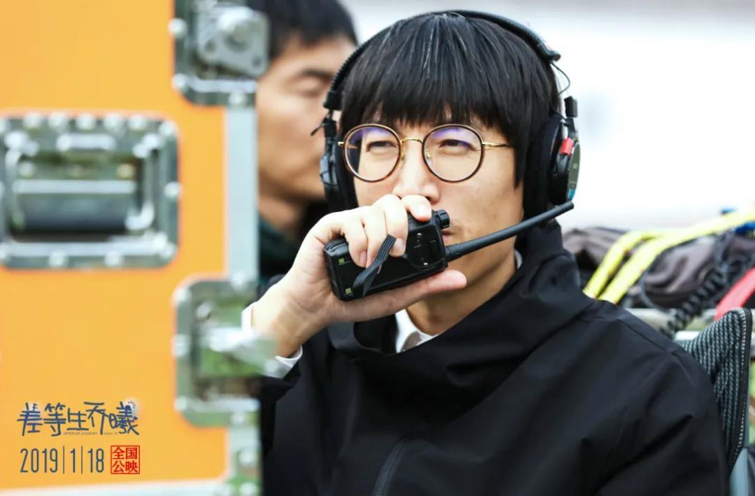 李克龙在《差等生乔曦》片场从李克龙的创作经历看