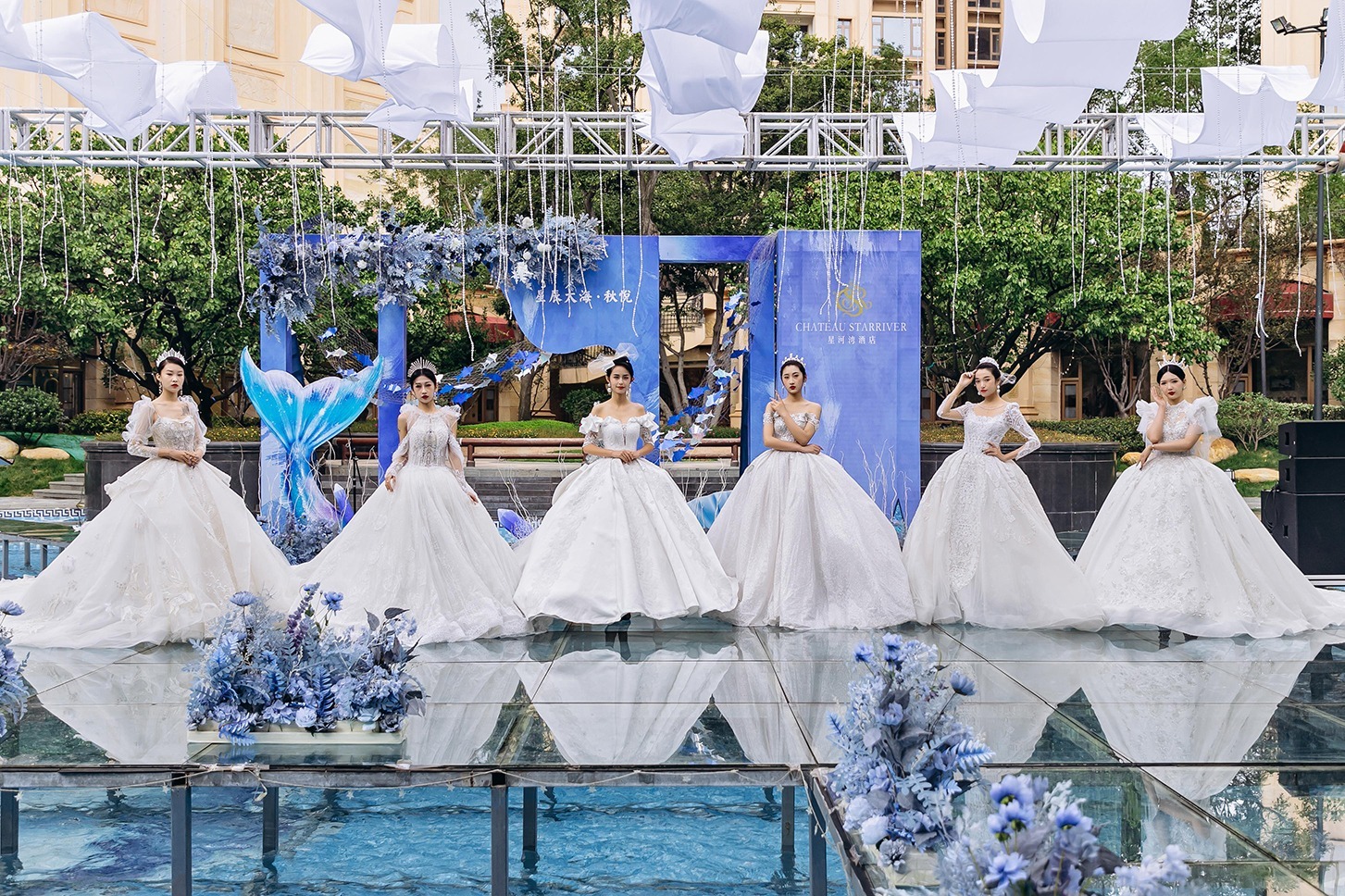 百位准新人共同见证梦幻婚典青岛星河湾酒店秋季婚礼秀完美上演