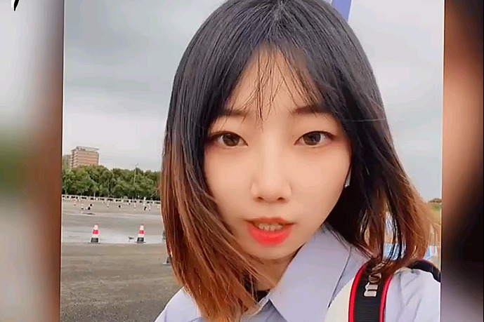 买它图个啥？买五粮液造的车送五粮液造的酒