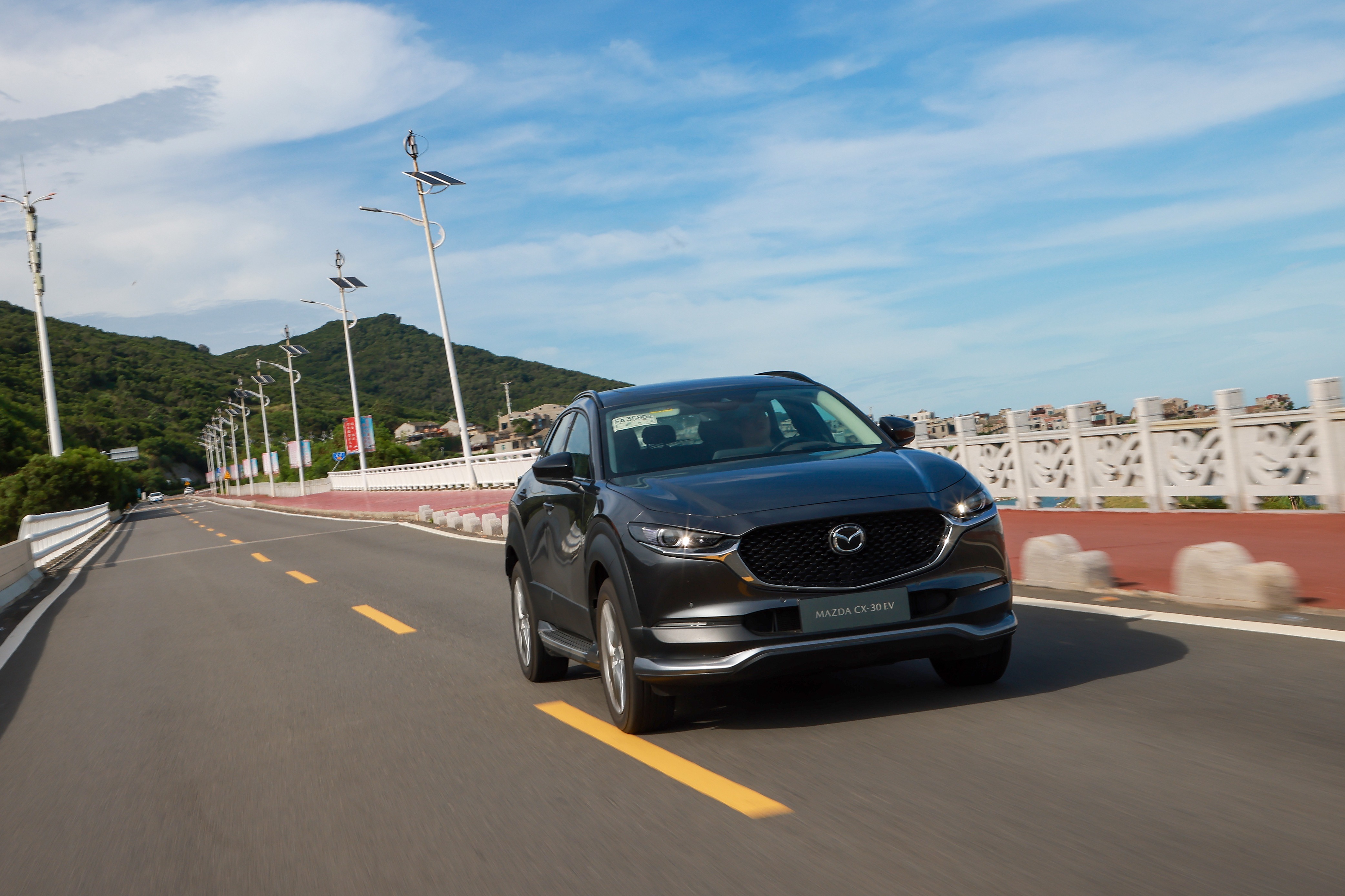 看日出,听海浪,长安马自达cx-30 ev带你享受自驾之旅