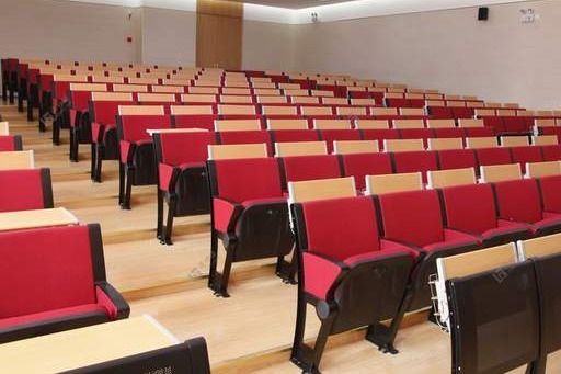 学校阶梯教室的椅子叫什么椅？_凤凰网