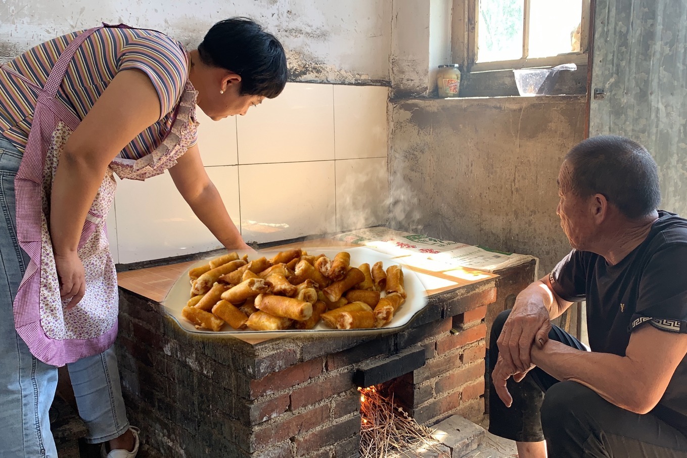 买4张饹馇做个当地特色美食炸千子,外皮酥脆内里咸香,一咬掉渣