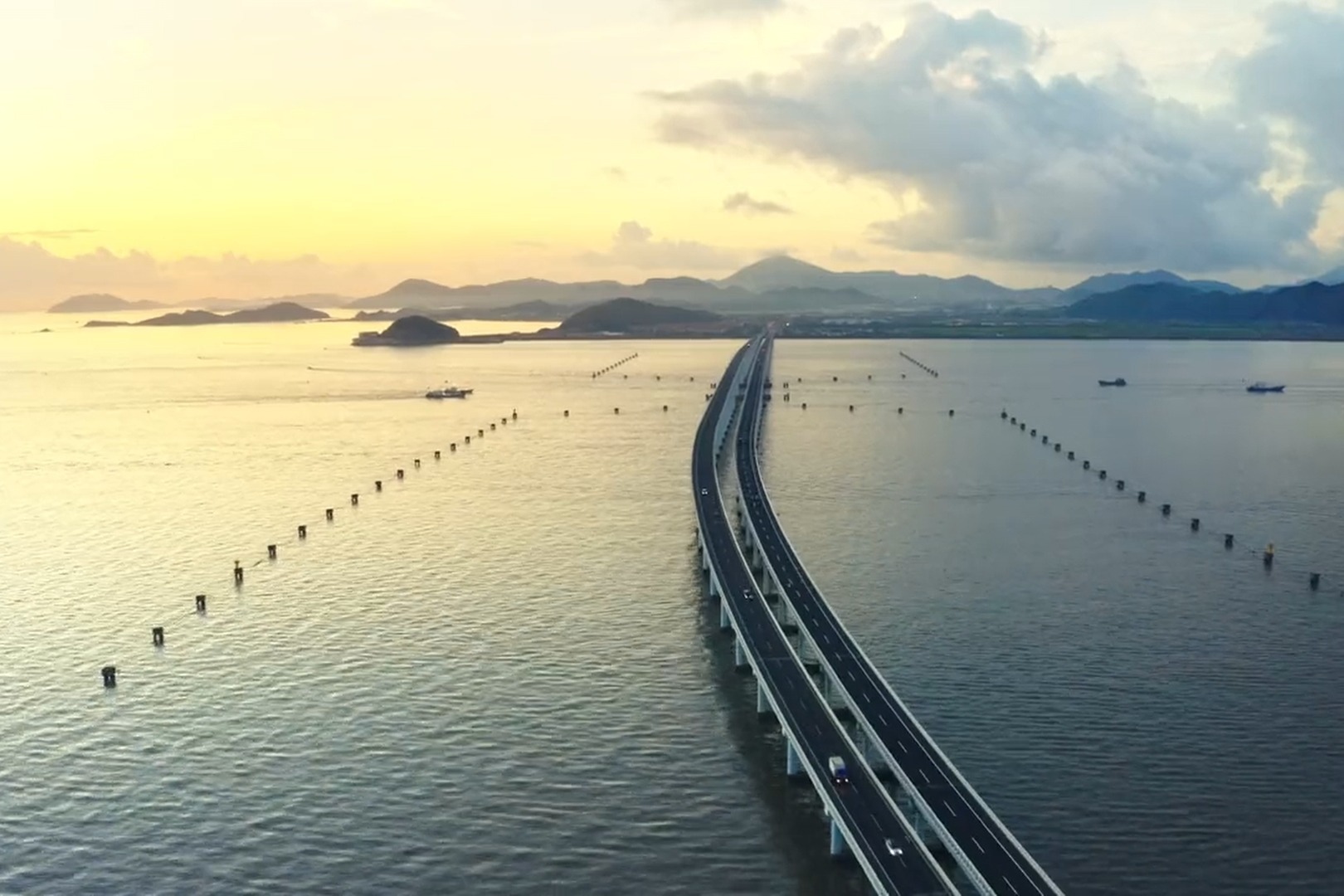 视频 | 浙江调整沿海主要公共航路 呈“三纵六横”格局