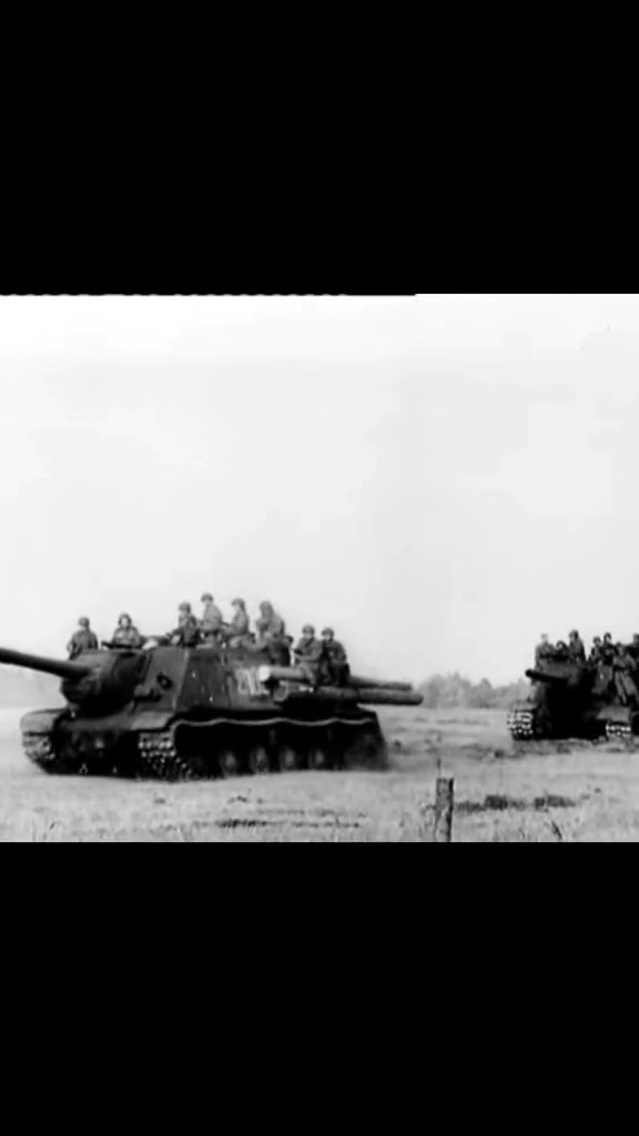 二战经典，ISU152突击炮