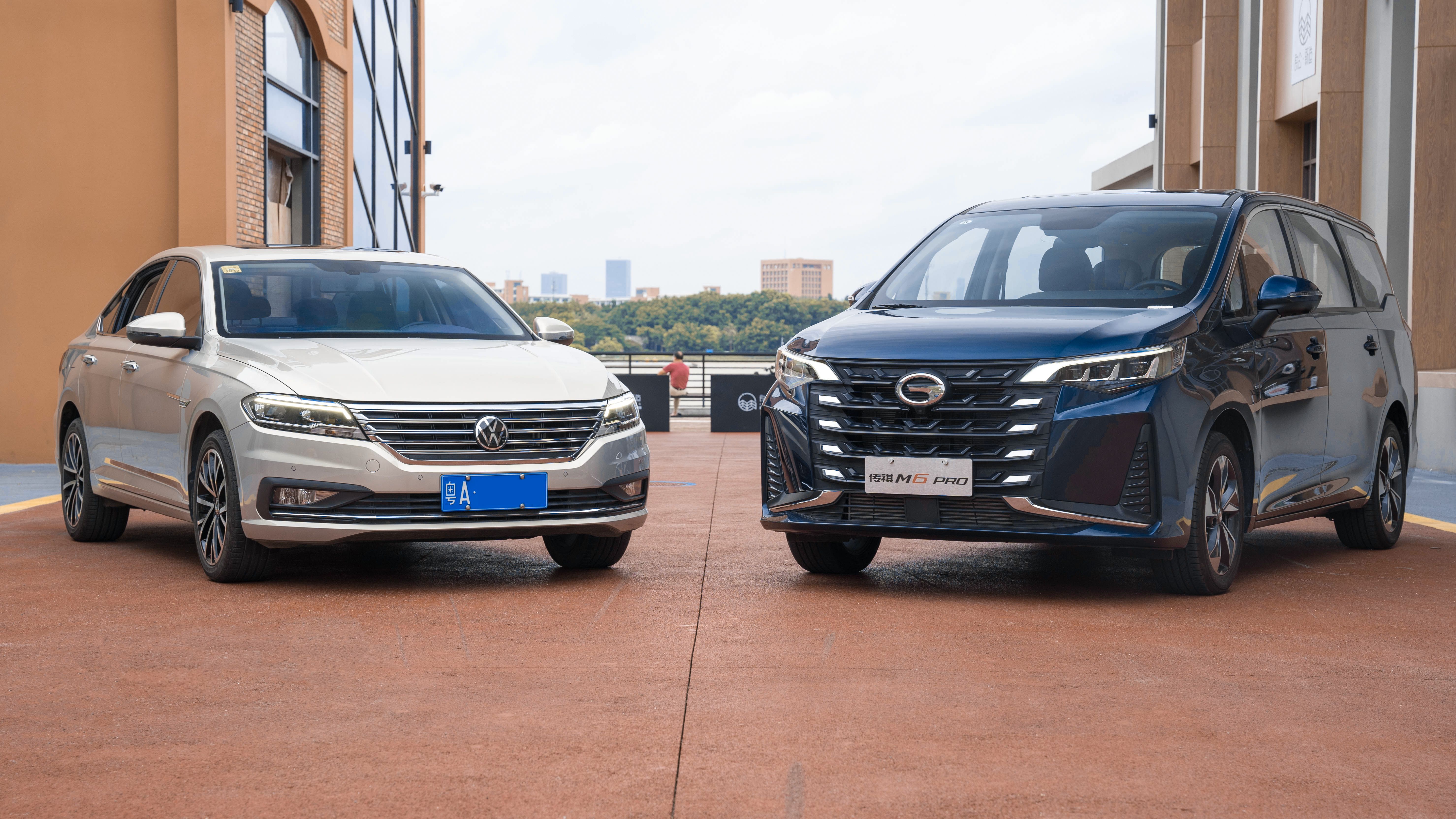 传祺m6pro对比大众朗逸多孩家庭mpv是首选