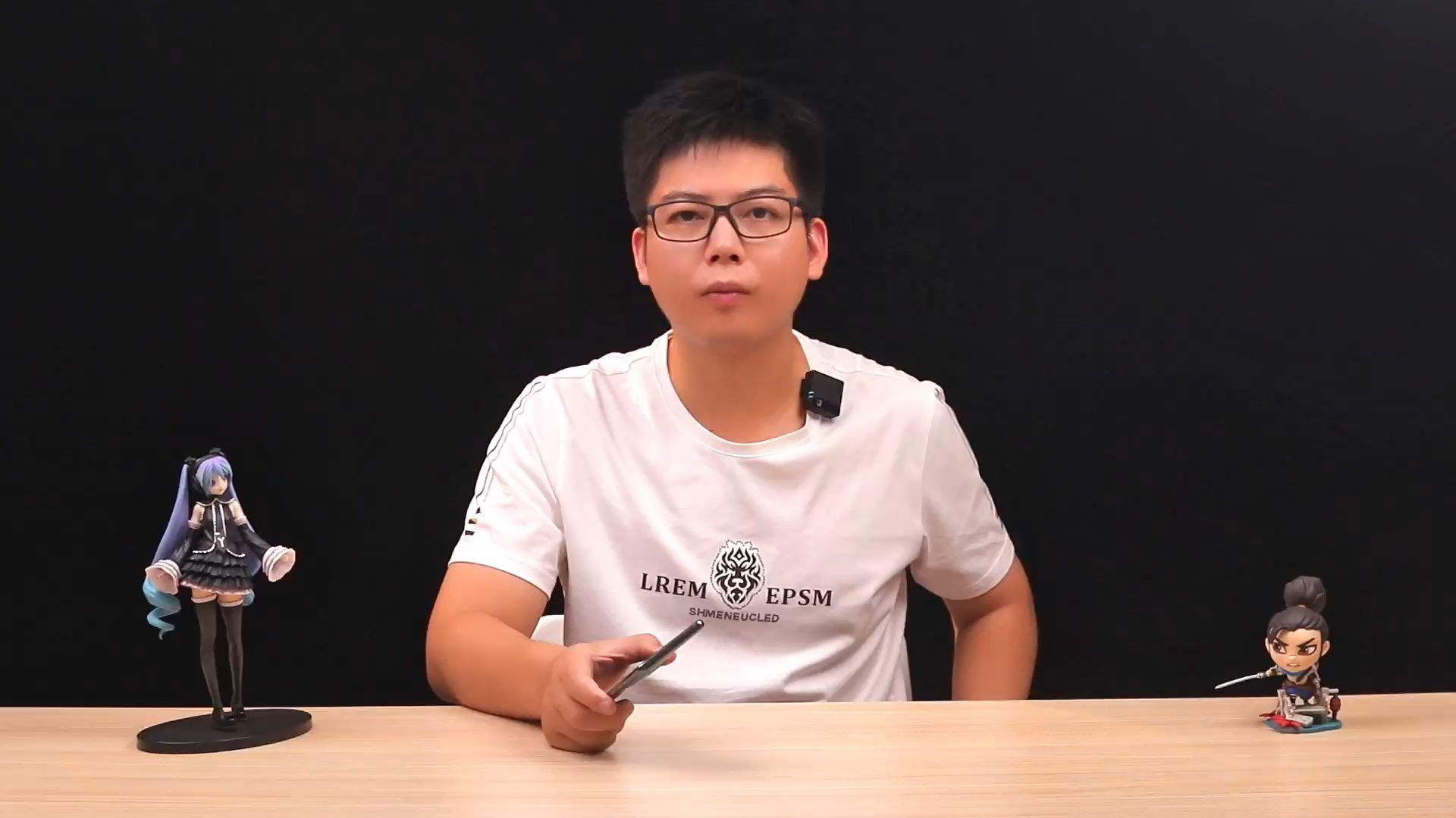 还傻乎乎跑去照相馆拍电子证件照？用OPPO手机一分钟搞定