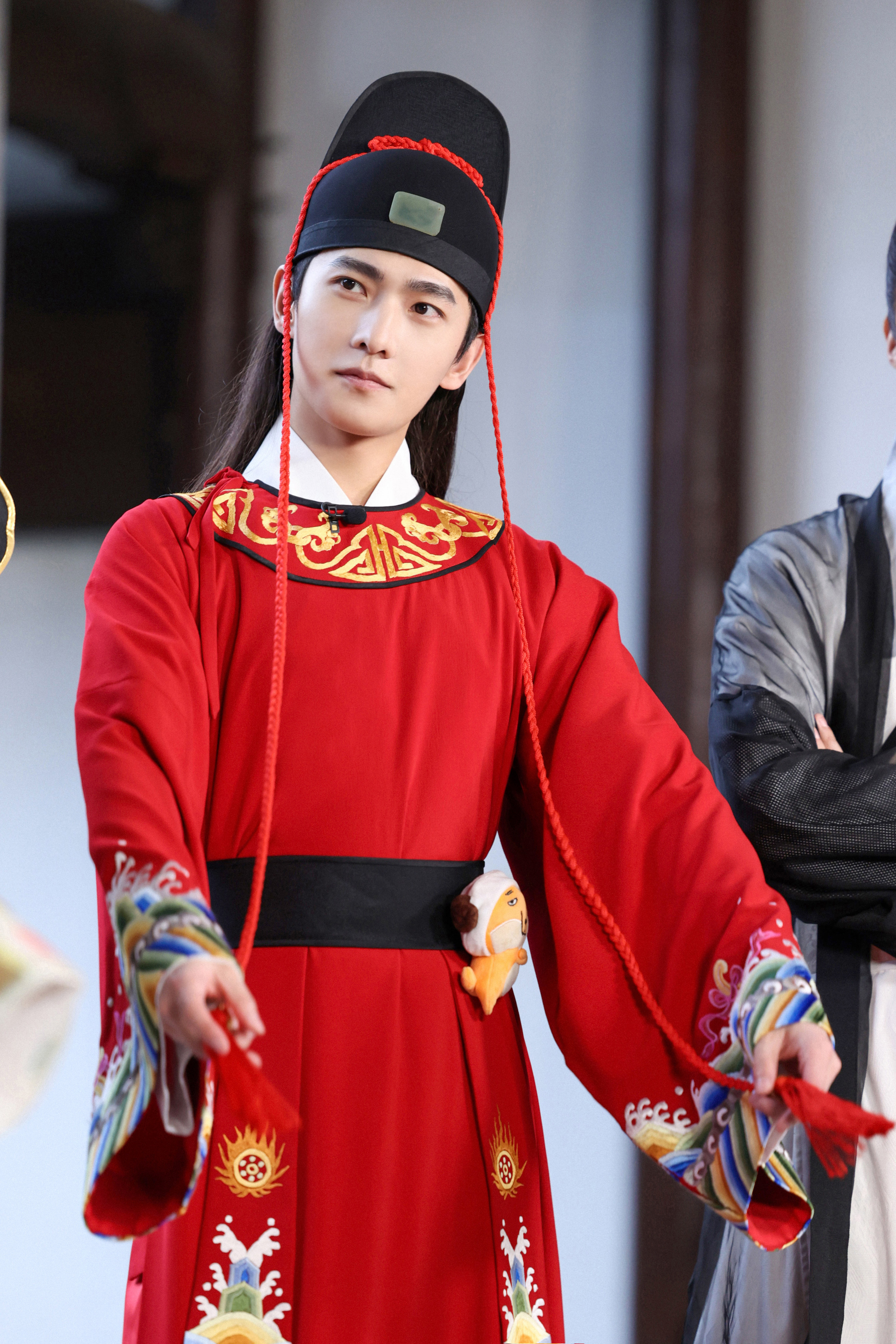 杨洋《青春环游记》cos展昭 游戏天赋"觉醒"__凤凰网