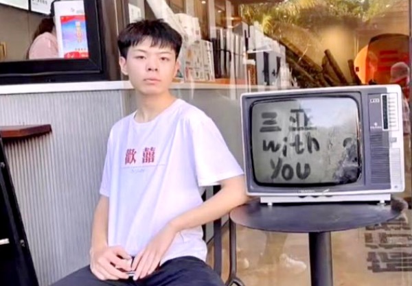 刘学州认亲风波:叫妈可以,要房拉黑__凤凰网