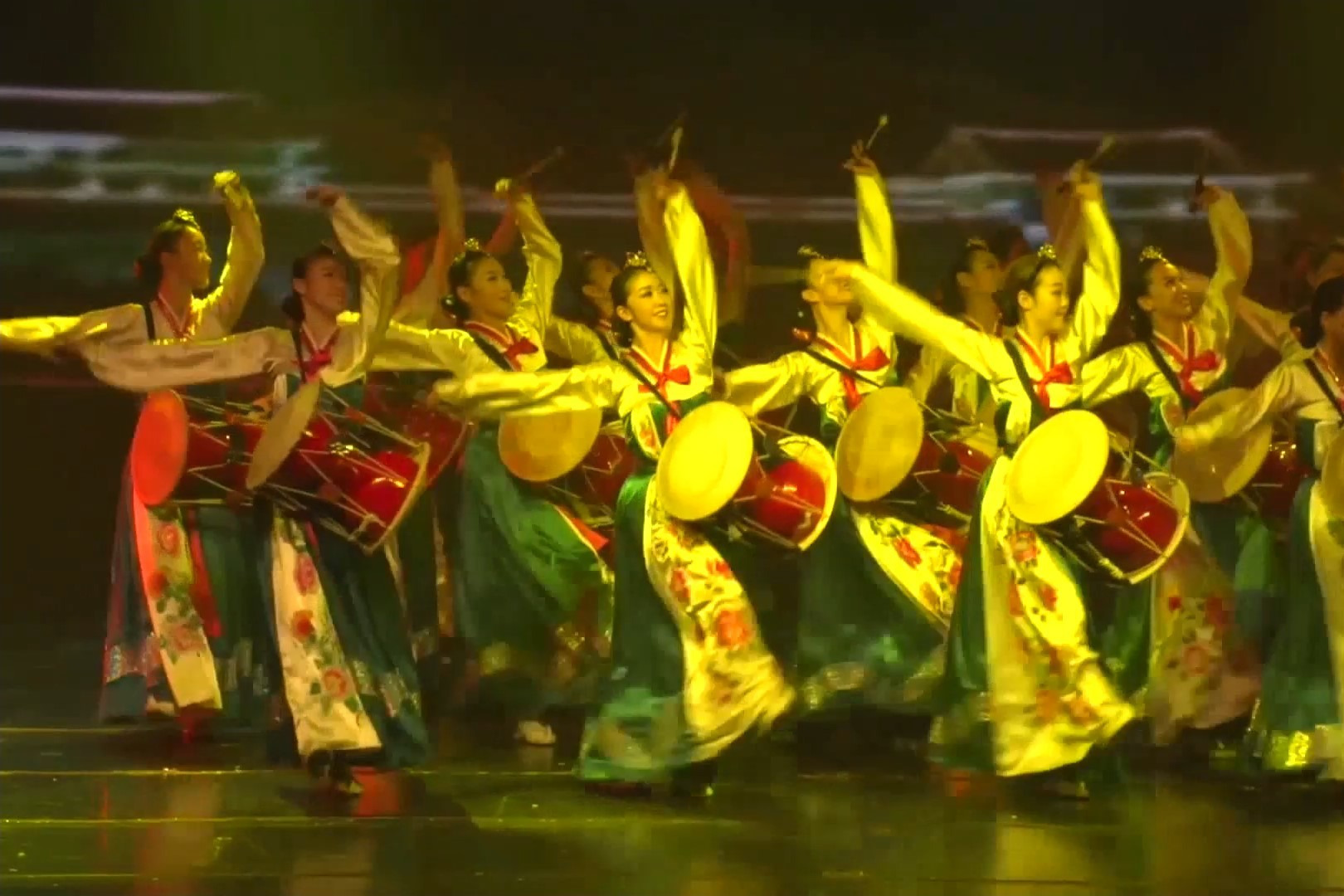 鼓乐合一 舞出《盛世欢腾》| 2022华侨华人春晚