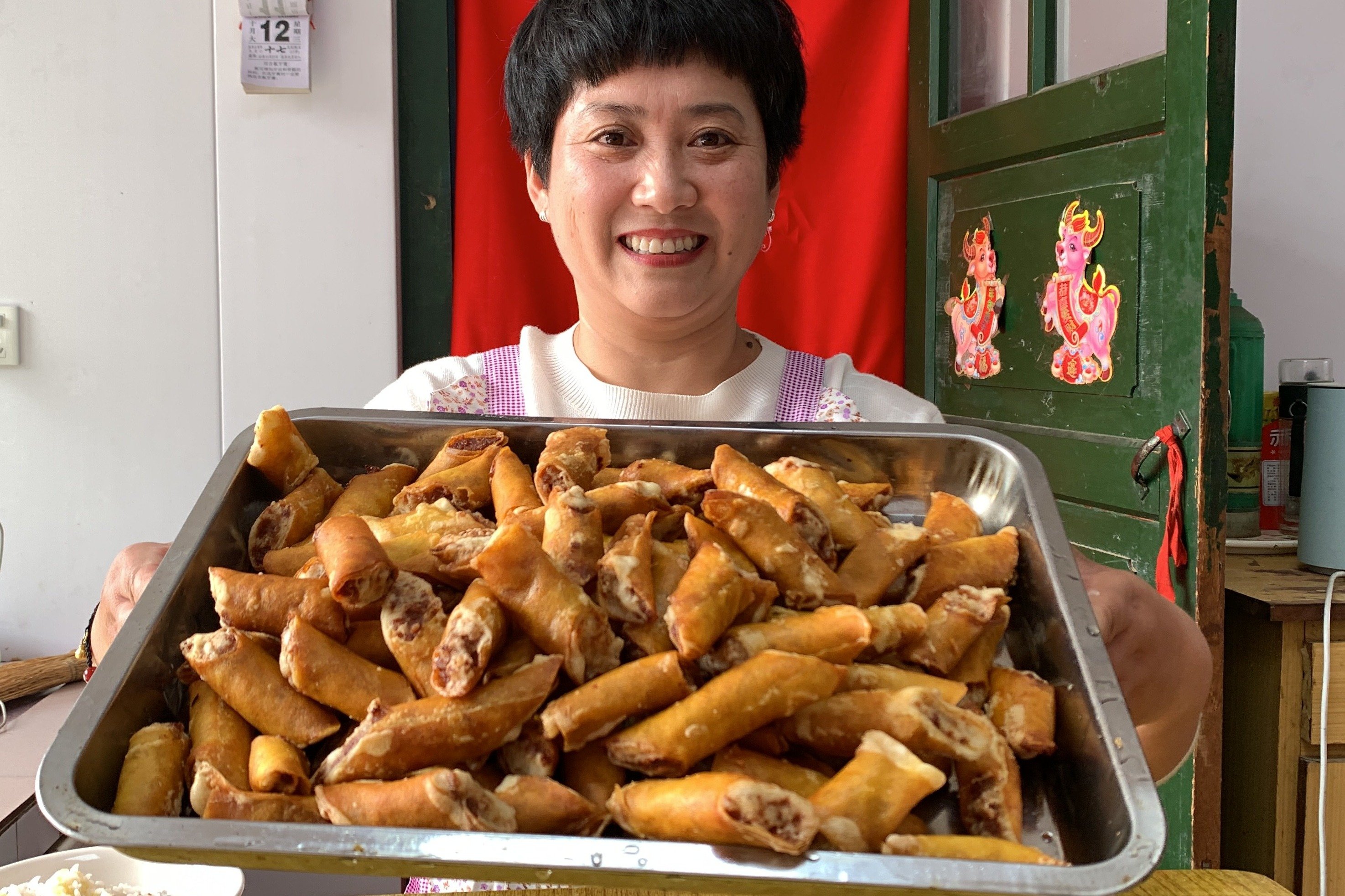 做个当地特色美食炸千子，外皮酥脆，馅料咸香，一咬直掉渣