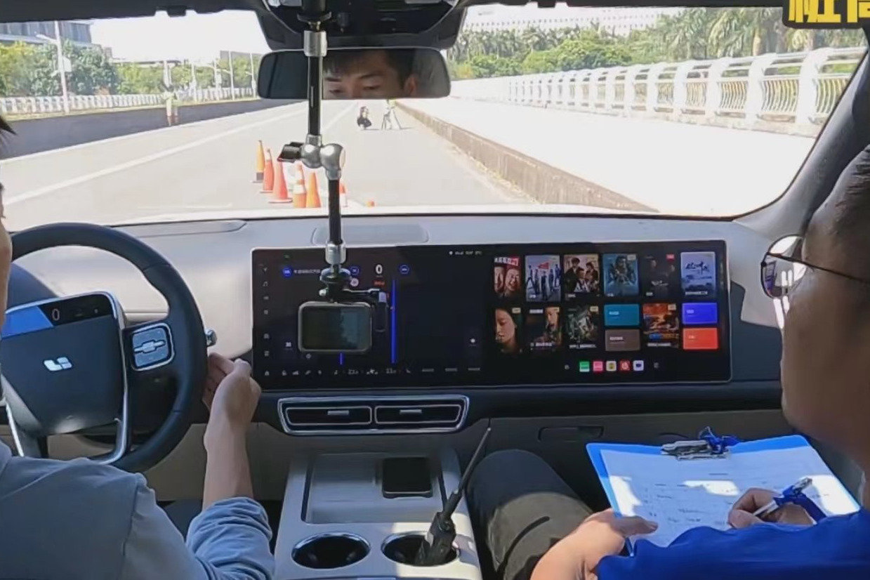 不愧是500W内最好SUV！这个99%的车都难通过的测试，理想L9成功了