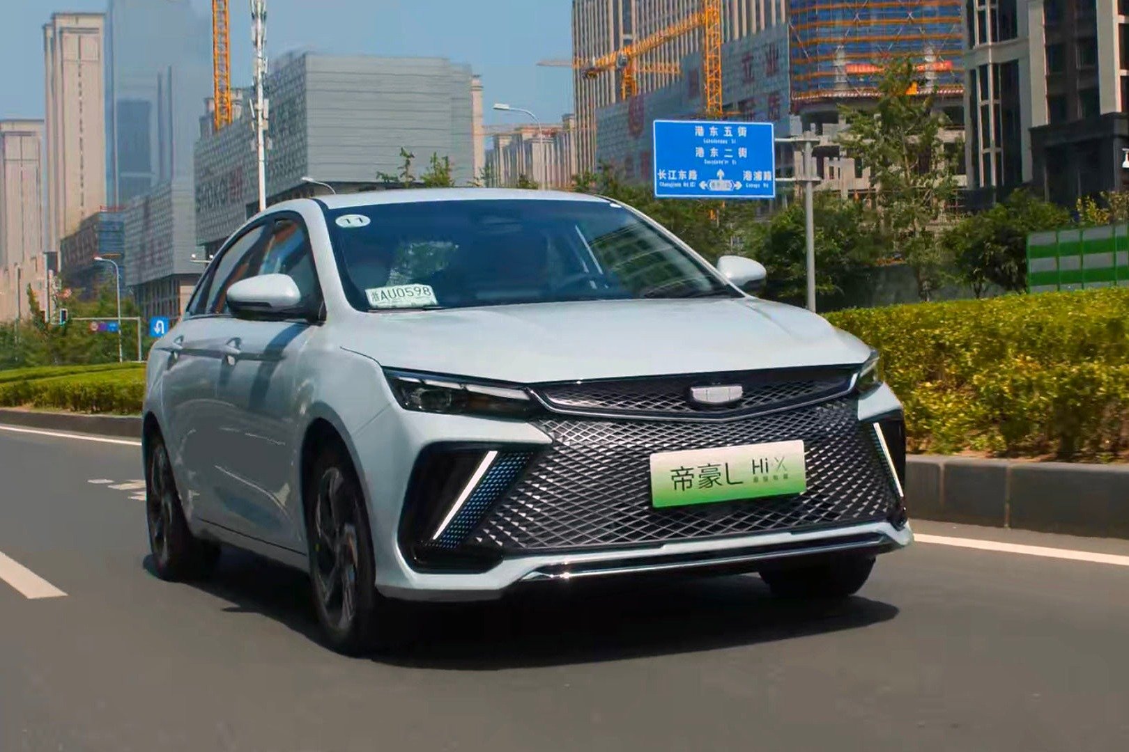 分秒试驾：开了一周吉利帝豪L插电混动，聊聊它必将热卖10个理由