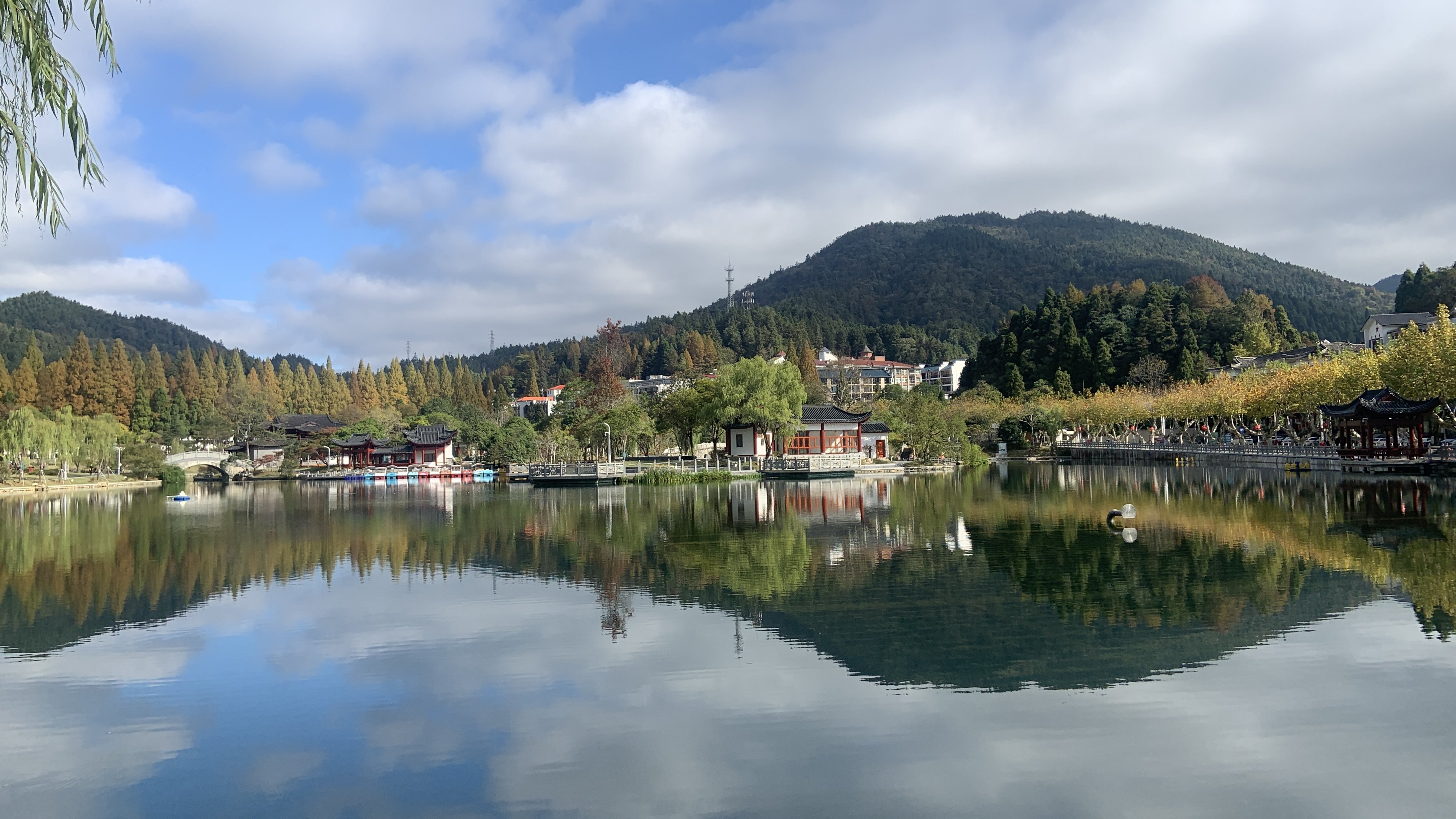 美丽吉安之井冈山:挹翠湖公园初冬风光欣赏(王伟摄)__凤凰网