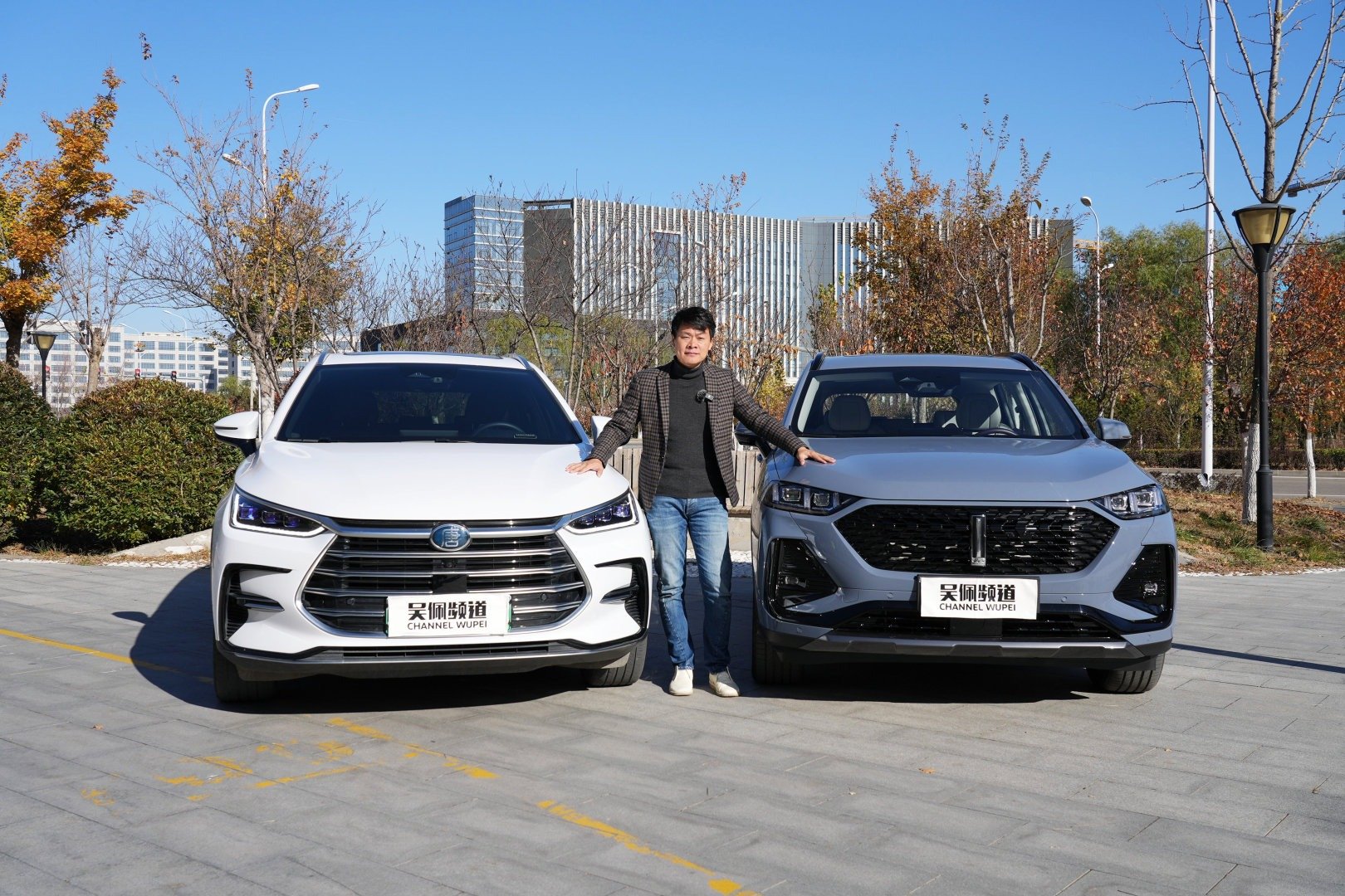 20来万的插电混动SUV  选7座的唐还是5座的拿铁？| 吴佩频道