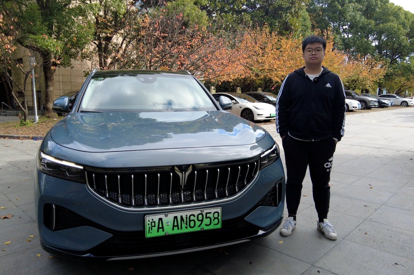 试驾体验岚图FREE纯电版，除了性能强还有啥？