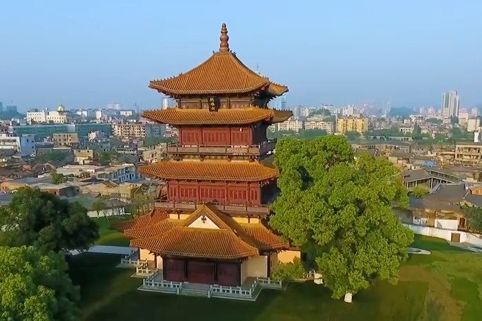 江西景德镇：瓷上世界 共享未来