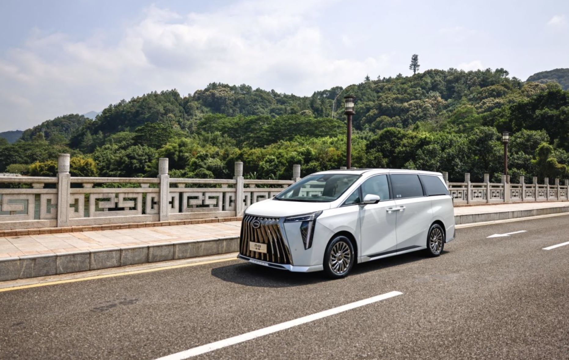 传祺m8宗师系列正式上市 26.98万元起售