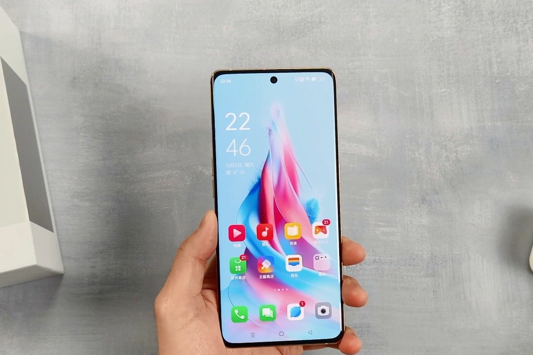 OPPO Reno9 Pro+大内存长寿快充想要的全都有