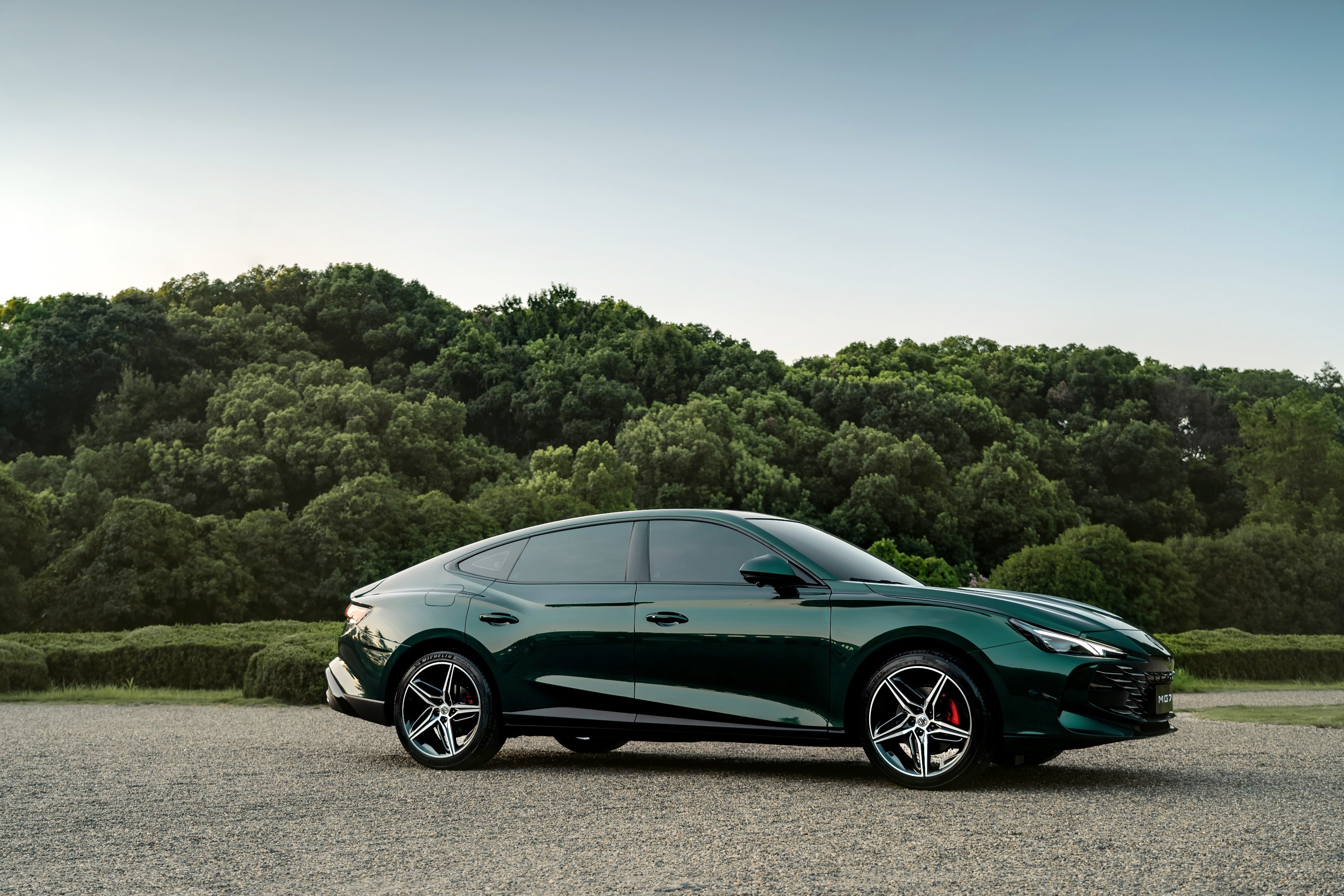 终于开启盲订,上汽名爵mg7年内下订减免购置税__凤凰网