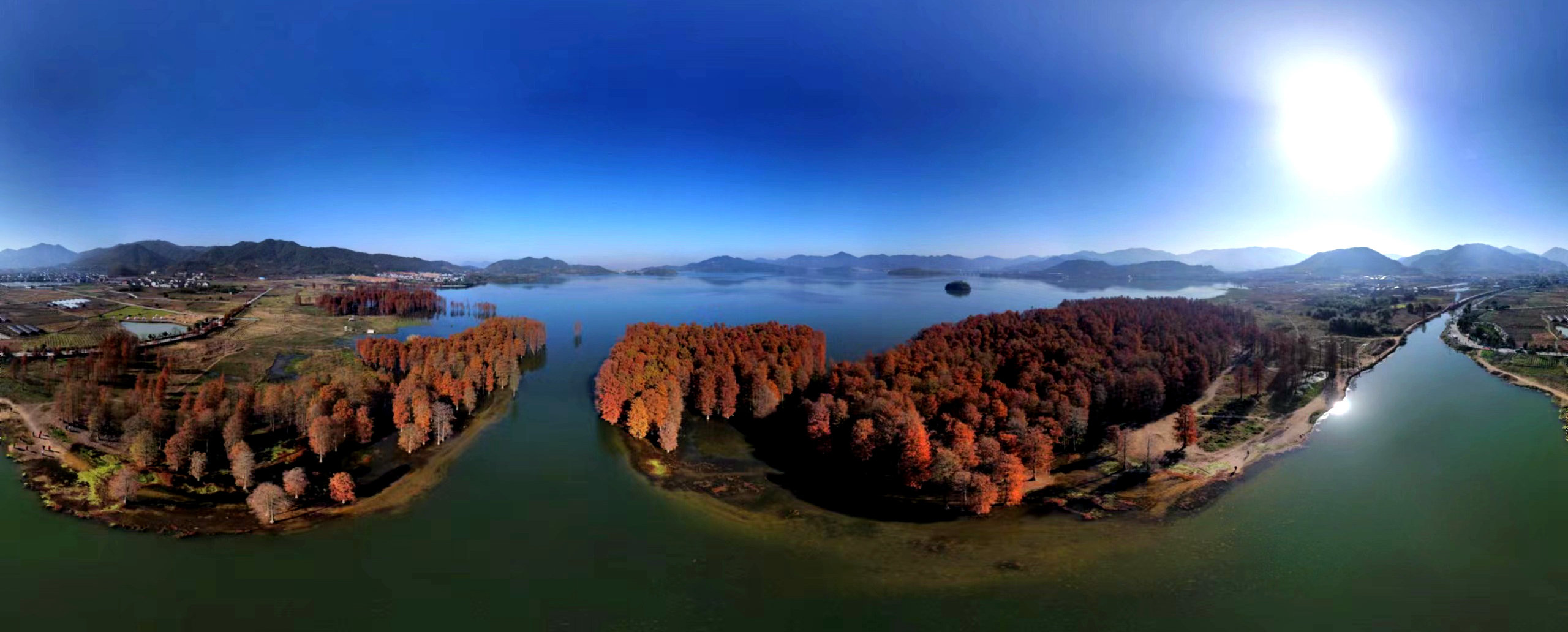 查看更多高清图片这几天,随着气温骤降,位于浙江省余姚市梁弄镇四明湖