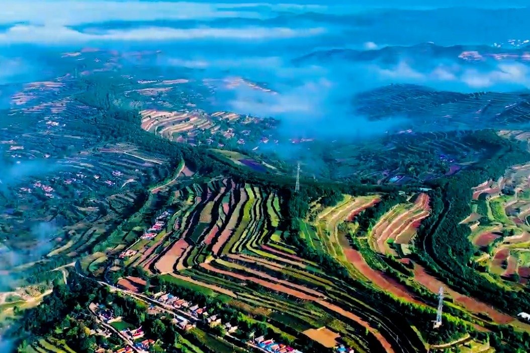 甘肃庄浪苹果产业宣传片发布梯田show强势霸屏