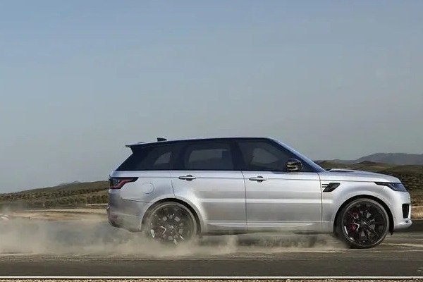 试驾全新路虎揽胜运动：它真有可能是百万级最好的SUV！