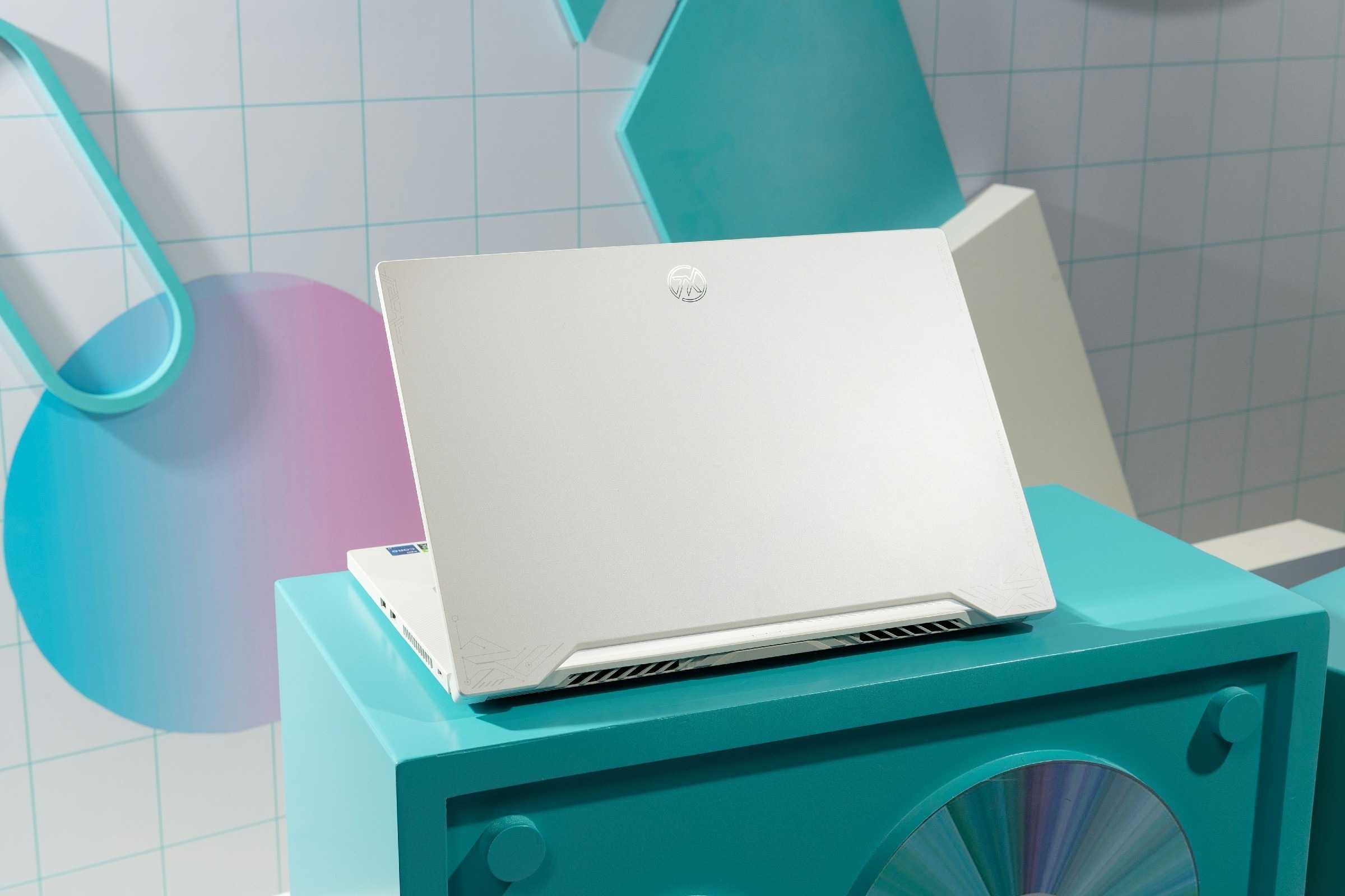 开箱轻薄的游戏本天选air,打游戏ok,白色的机身更ok 华硕电脑