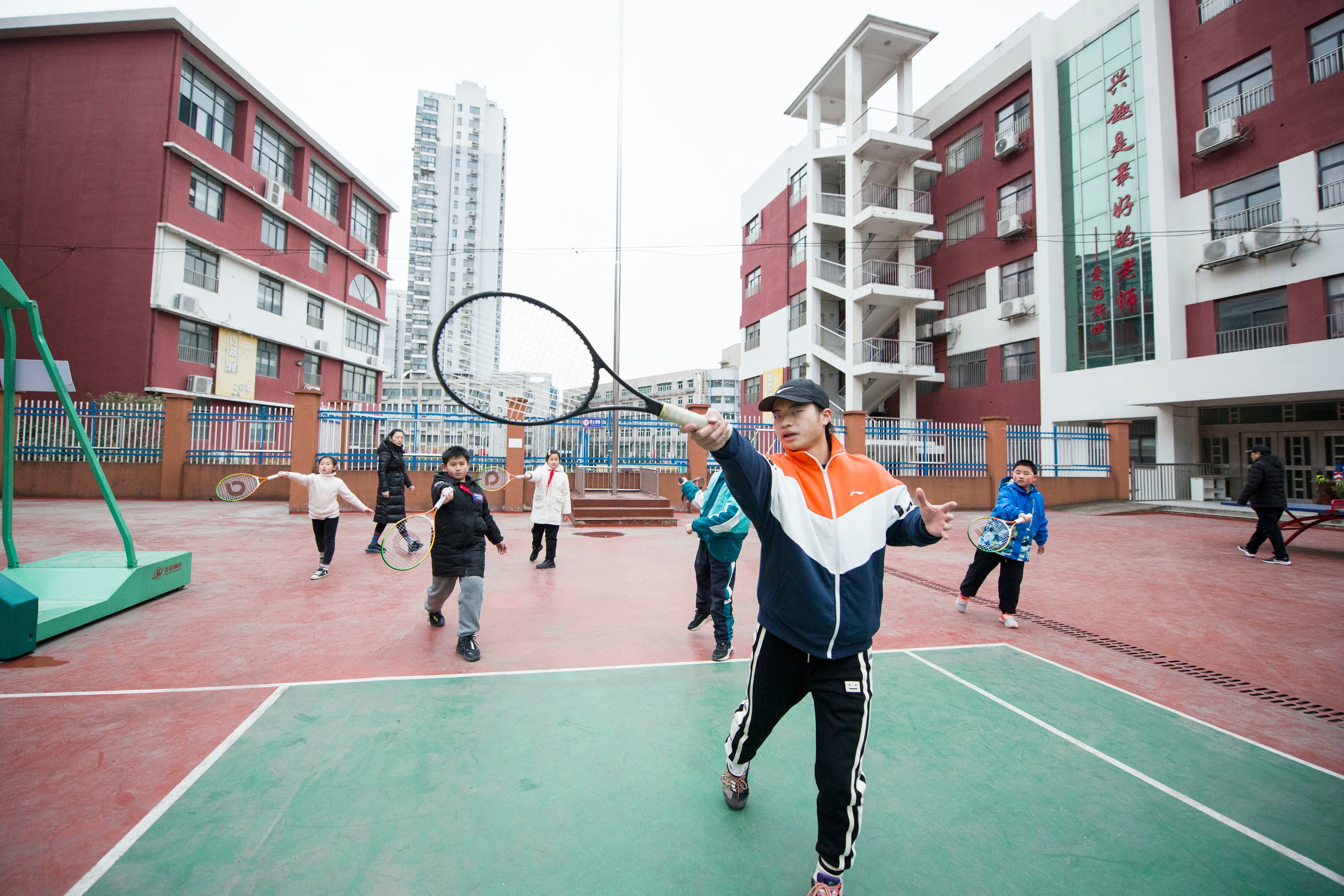 合肥三点半课堂特色项目：网球进校园在蚌埠路第二小学开班了