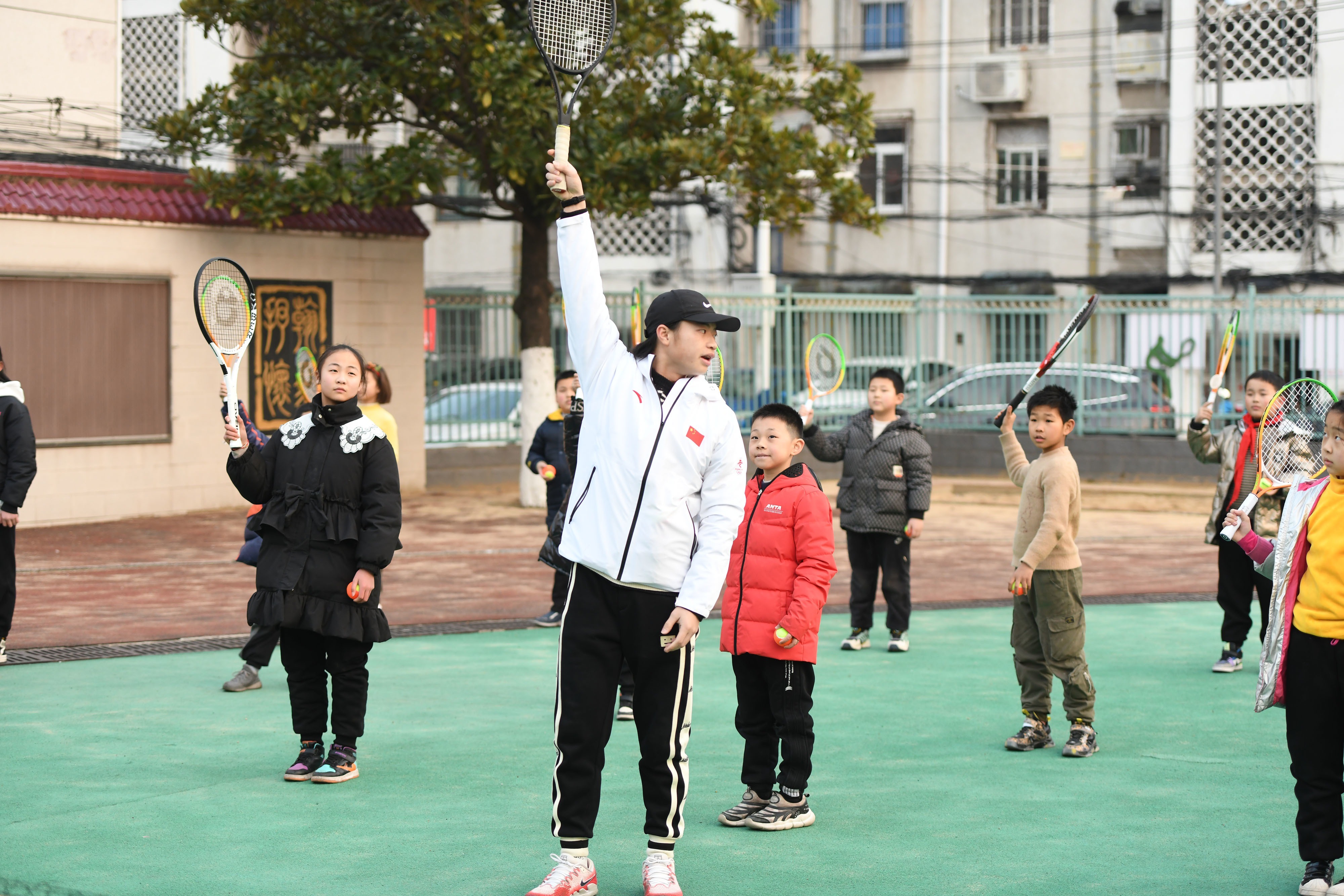 合肥：网球运动在瑶海区悄然兴起，已进入中小学三点半课堂