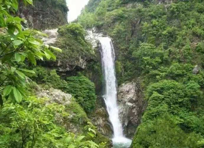 七绝·山梦水远96:黄山游--百丈泉__凤凰网