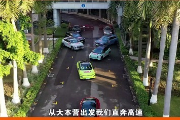 春运严重堵车，这些车的自动跟车功能还挺好用