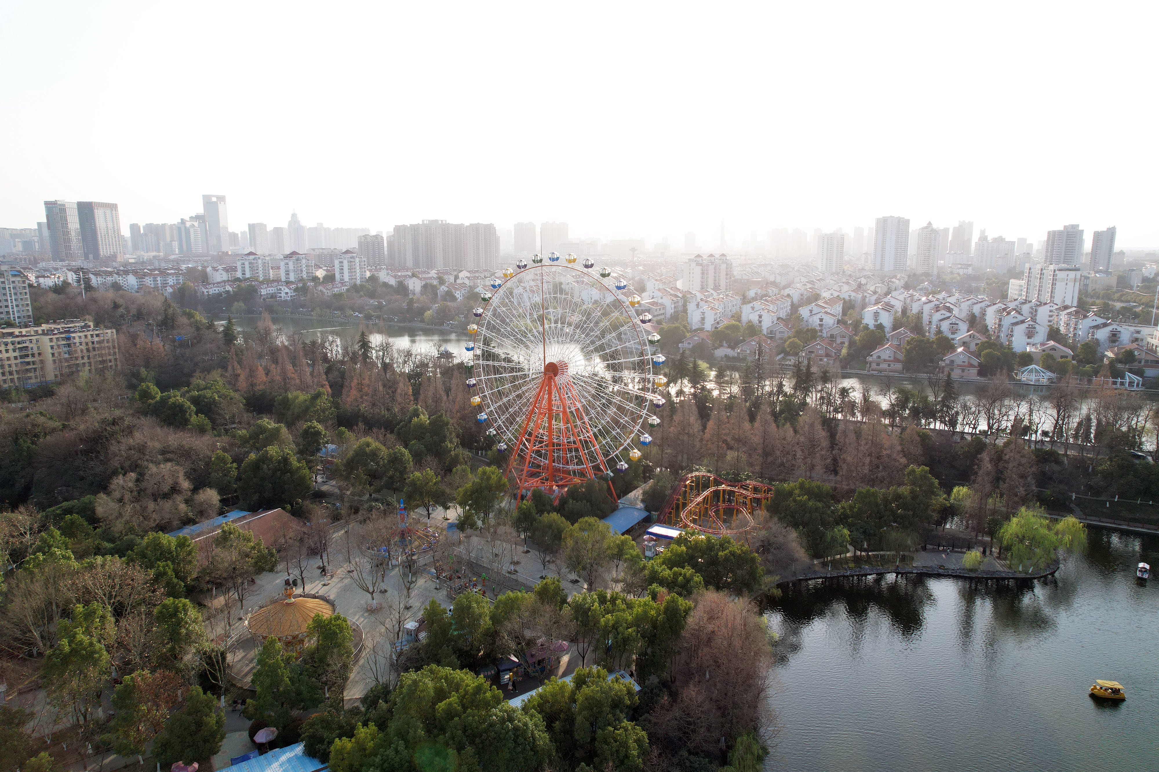 合肥:鸟瞰杏花公园摩天轮__凤凰网