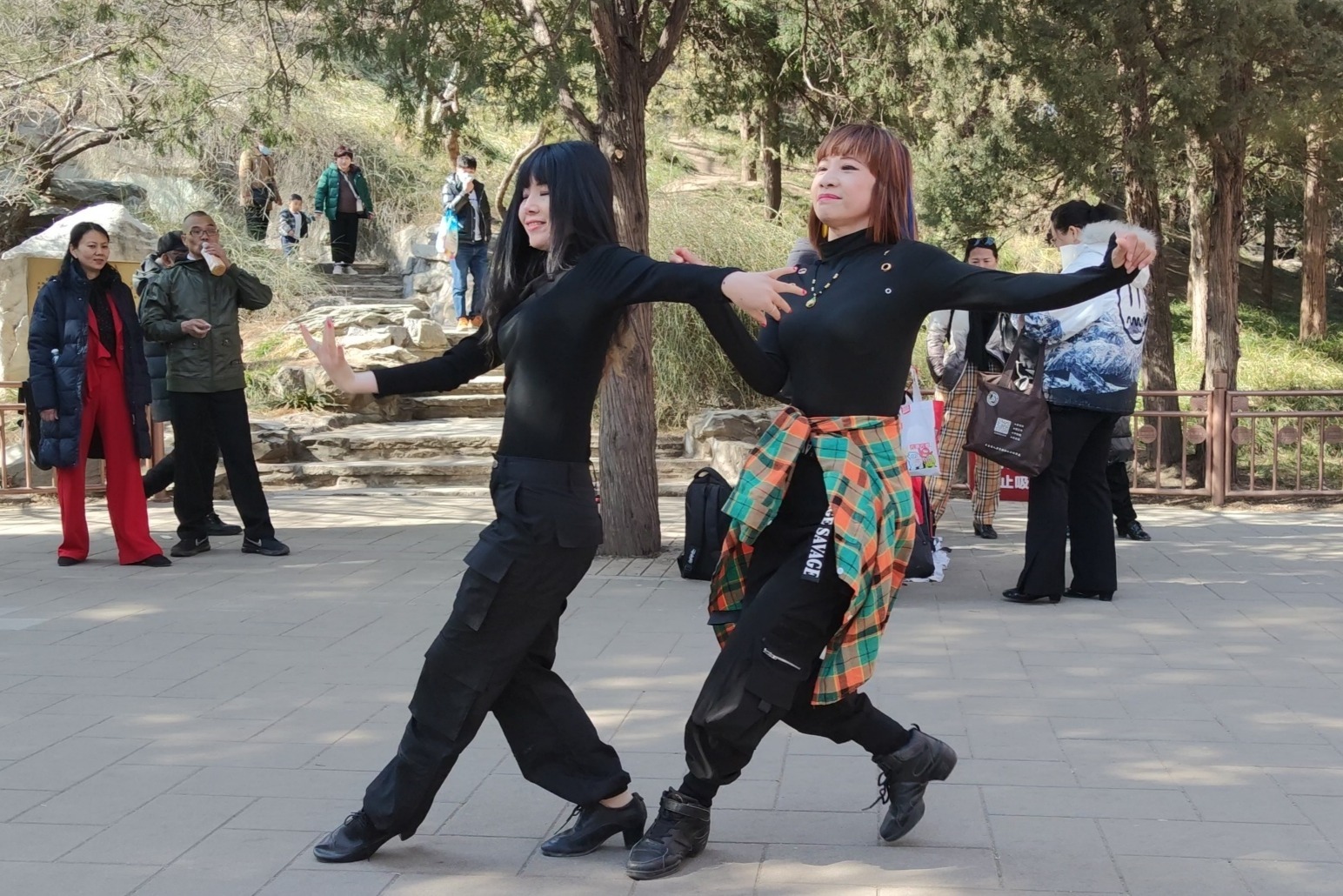 吉特巴《惜别的海岸》动作新颖，经典怀旧老歌，听了一遍又一遍